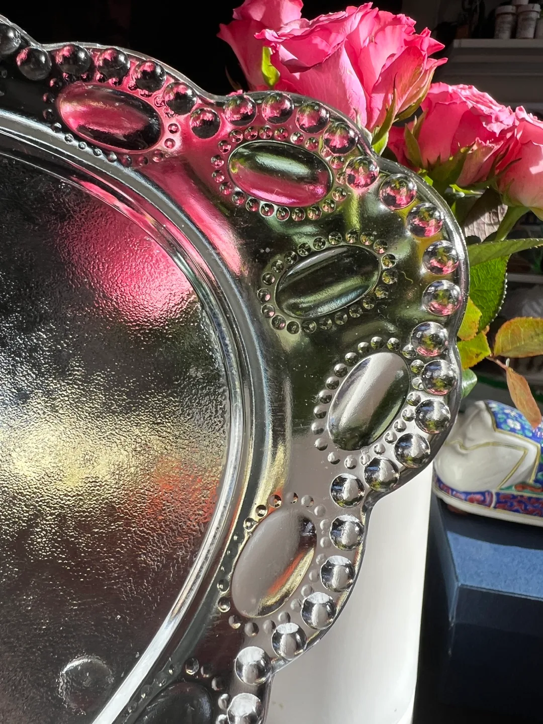 L.E. Smith Vintage Glass Serving Tray image indicator(3)