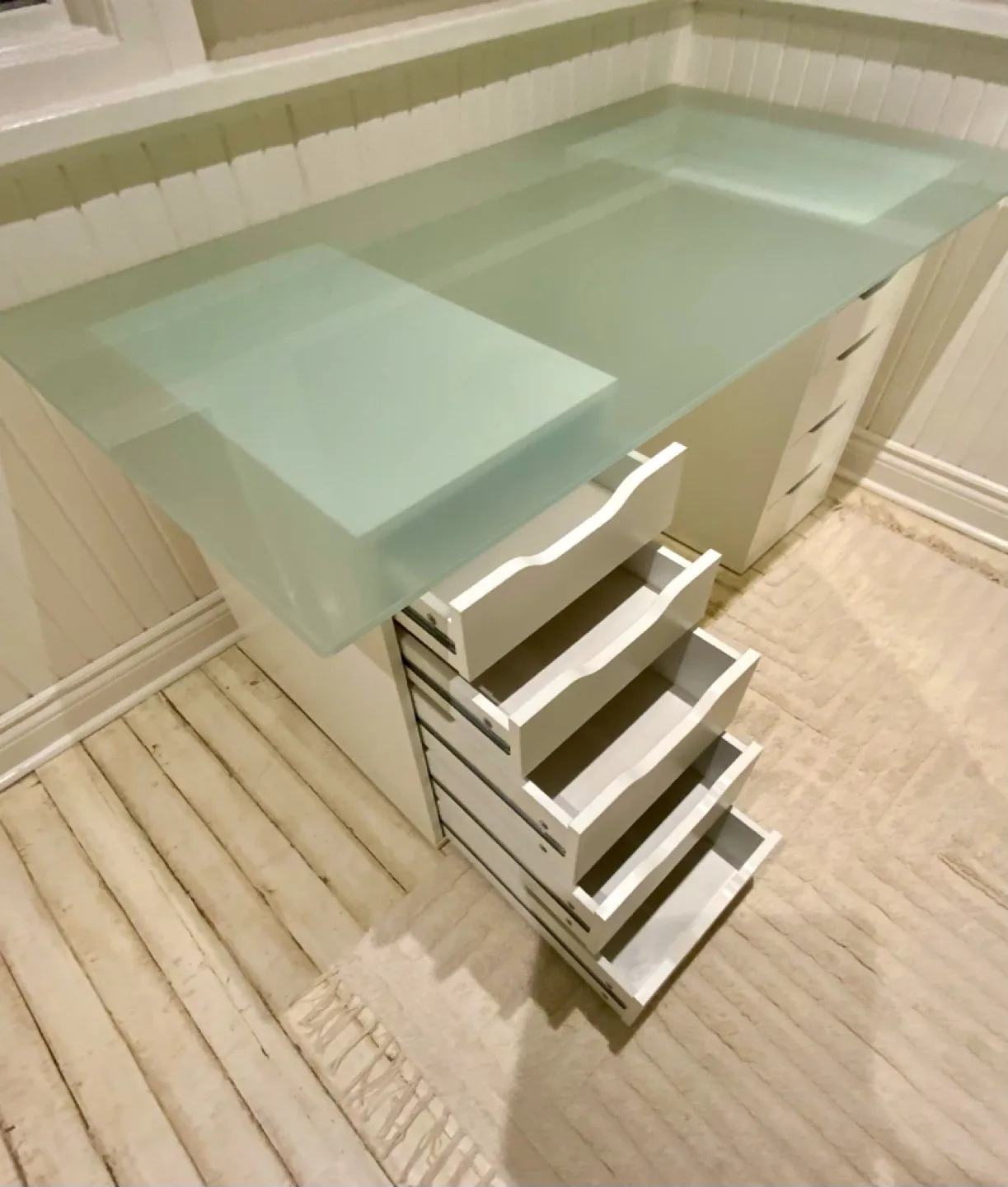 ⭐️Glasholm IKEA glass desk w/drawer supports⭐️ image indicator(4)