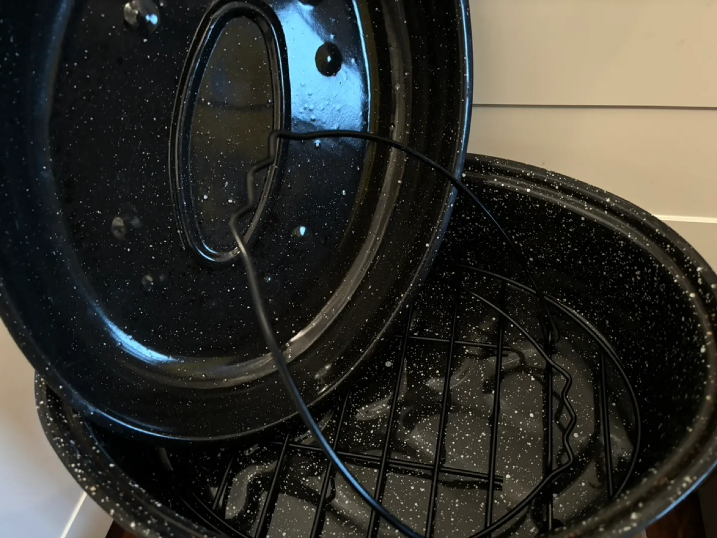 Enamel Roaster with Lid and Rack image indicator(2)