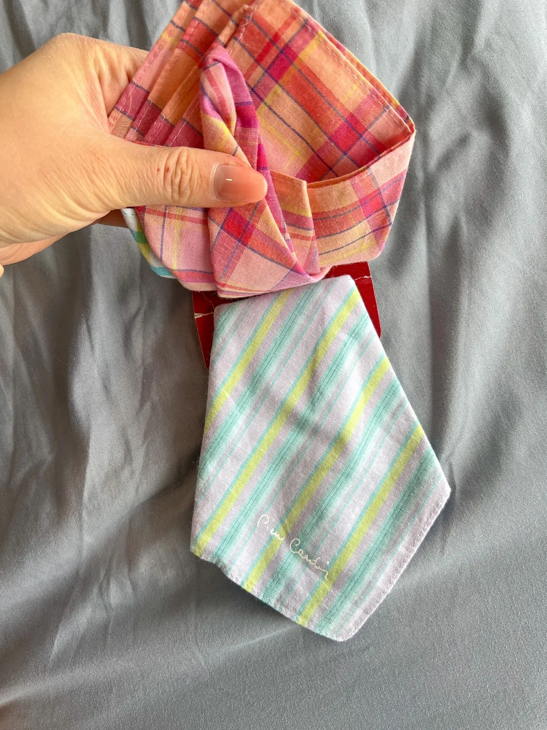 Pierre Cardin Paris Vintage 100% cotton NEW 3 Pcs handkerchieves image indicator(6)