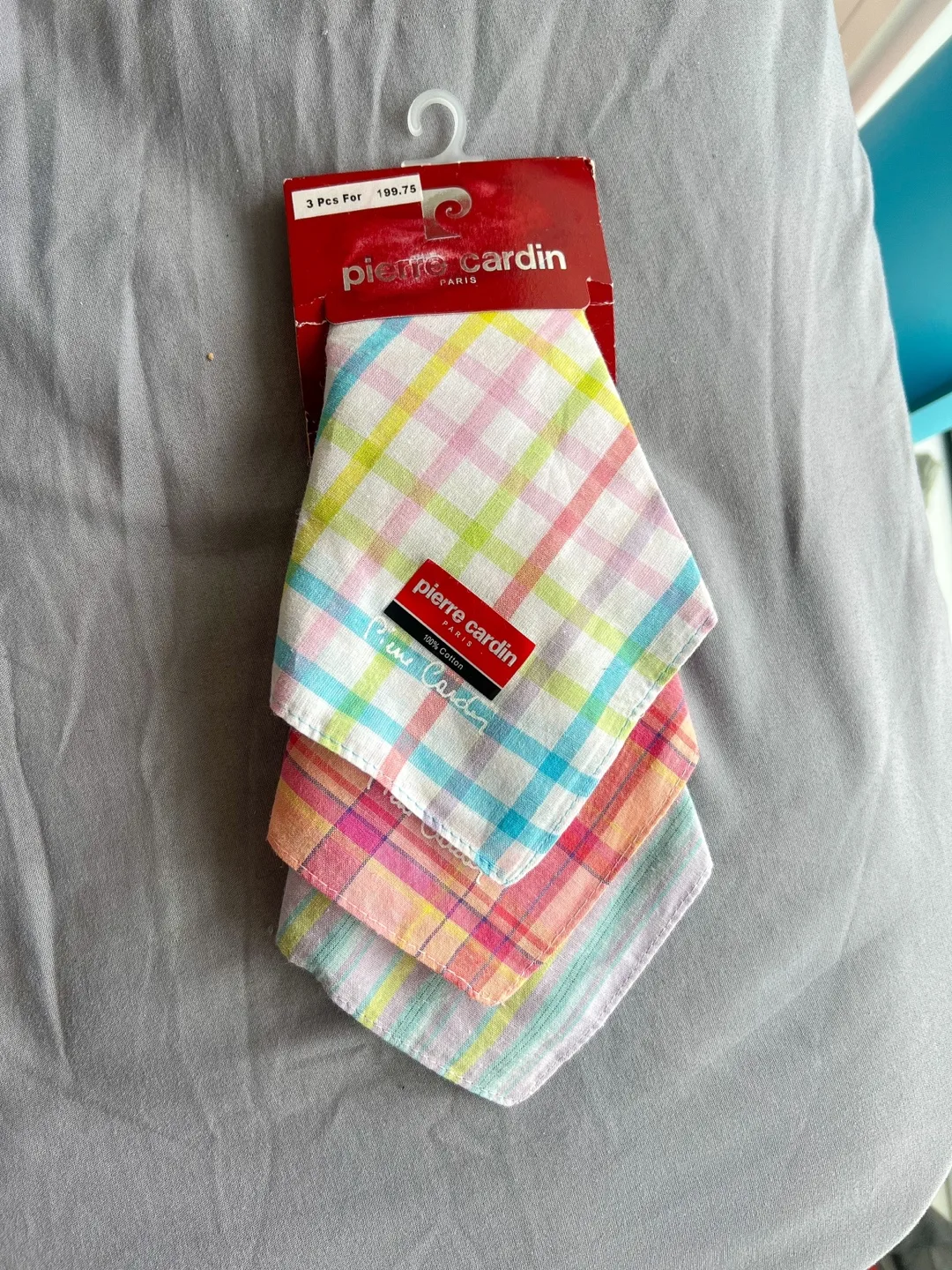 Pierre Cardin Paris Vintage 100% cotton NEW 3 Pcs handkerchieves image indicator(7)