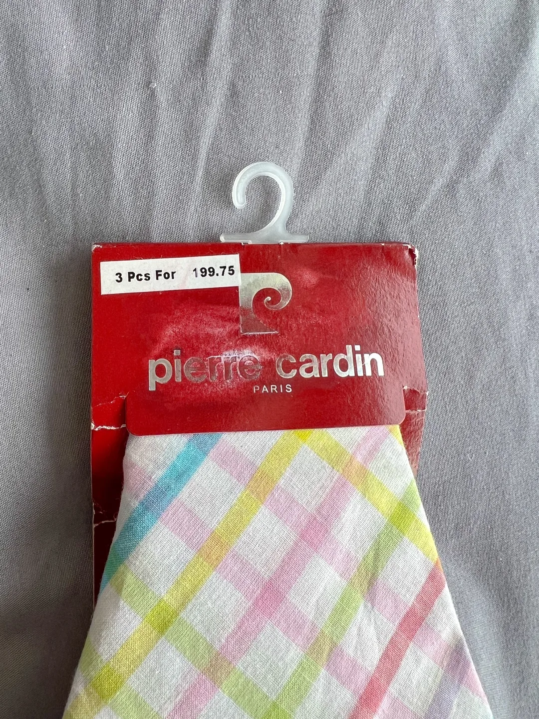 Pierre Cardin Paris Vintage 100% cotton NEW 3 Pcs handkerchieves image indicator(8)