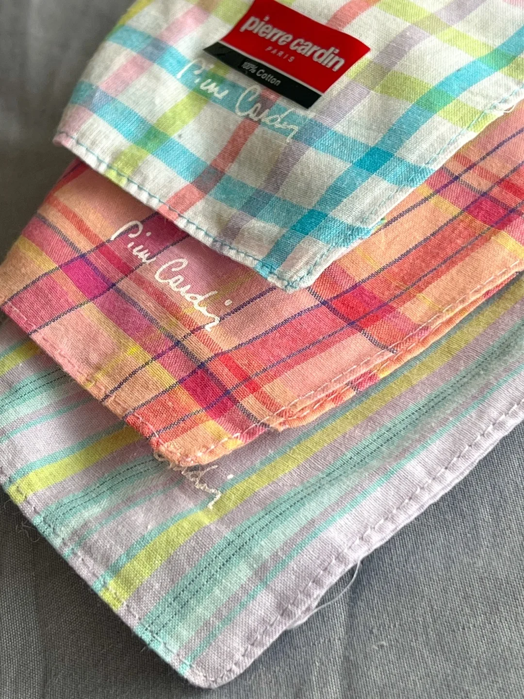 Pierre Cardin Paris Vintage 100% cotton NEW 3 Pcs handkerchieves image indicator(9)