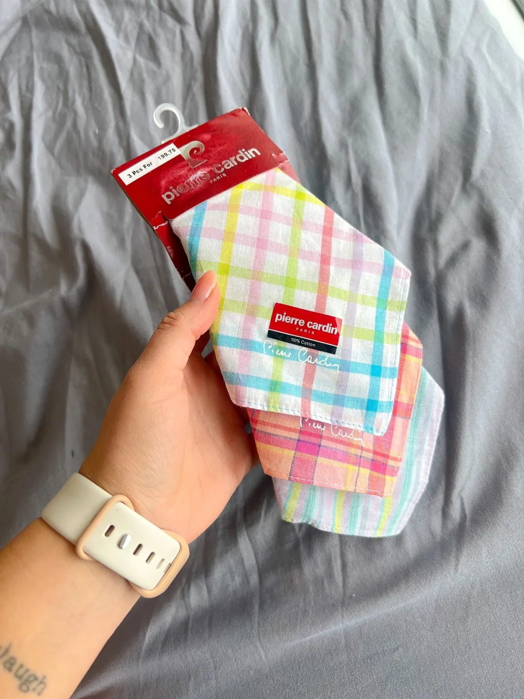 Pierre Cardin Paris Vintage 100% cotton NEW 3 Pcs handkerchieves image indicator(10)