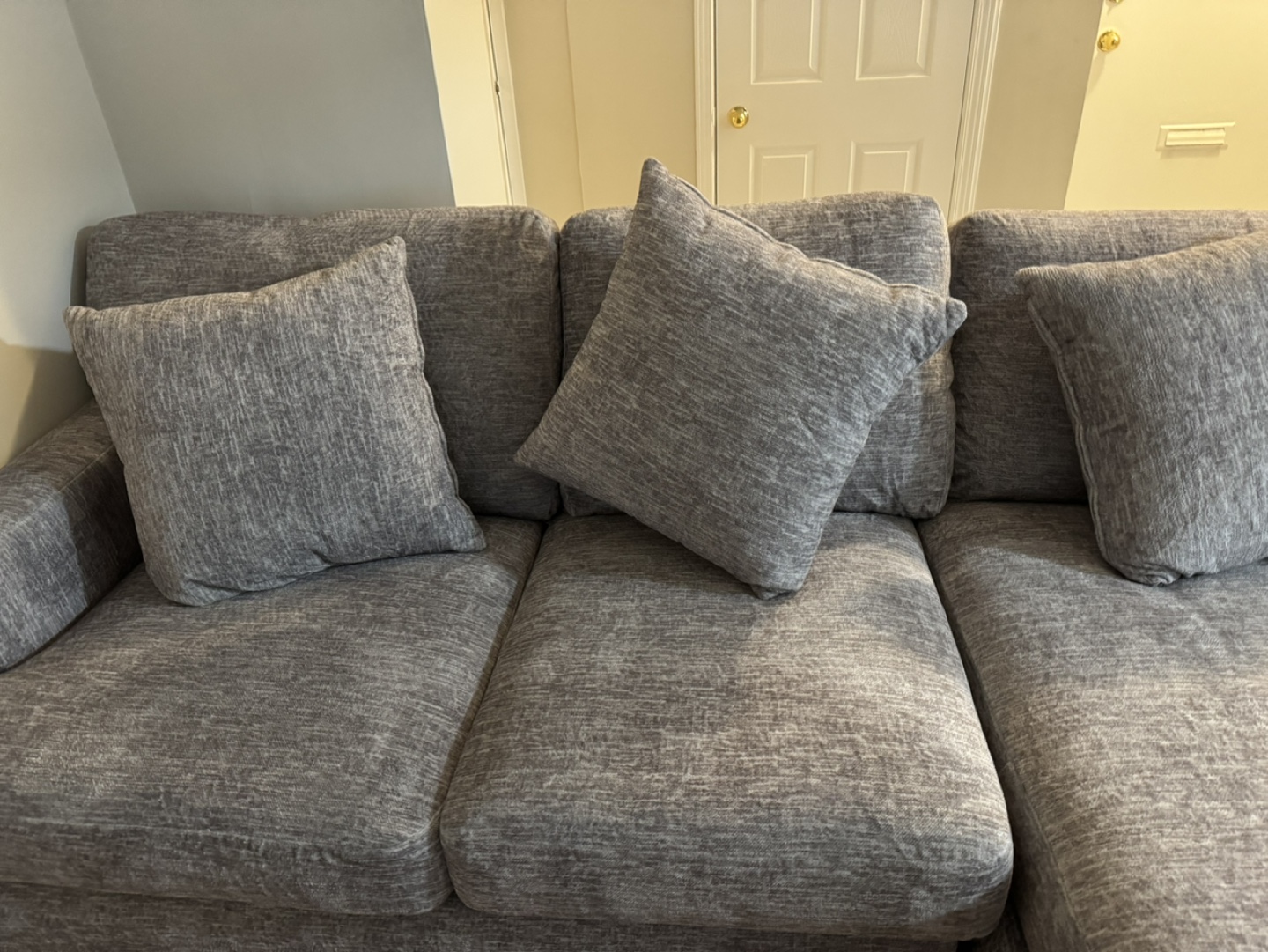 3 piece 6 seater sectional from brick - photo 2