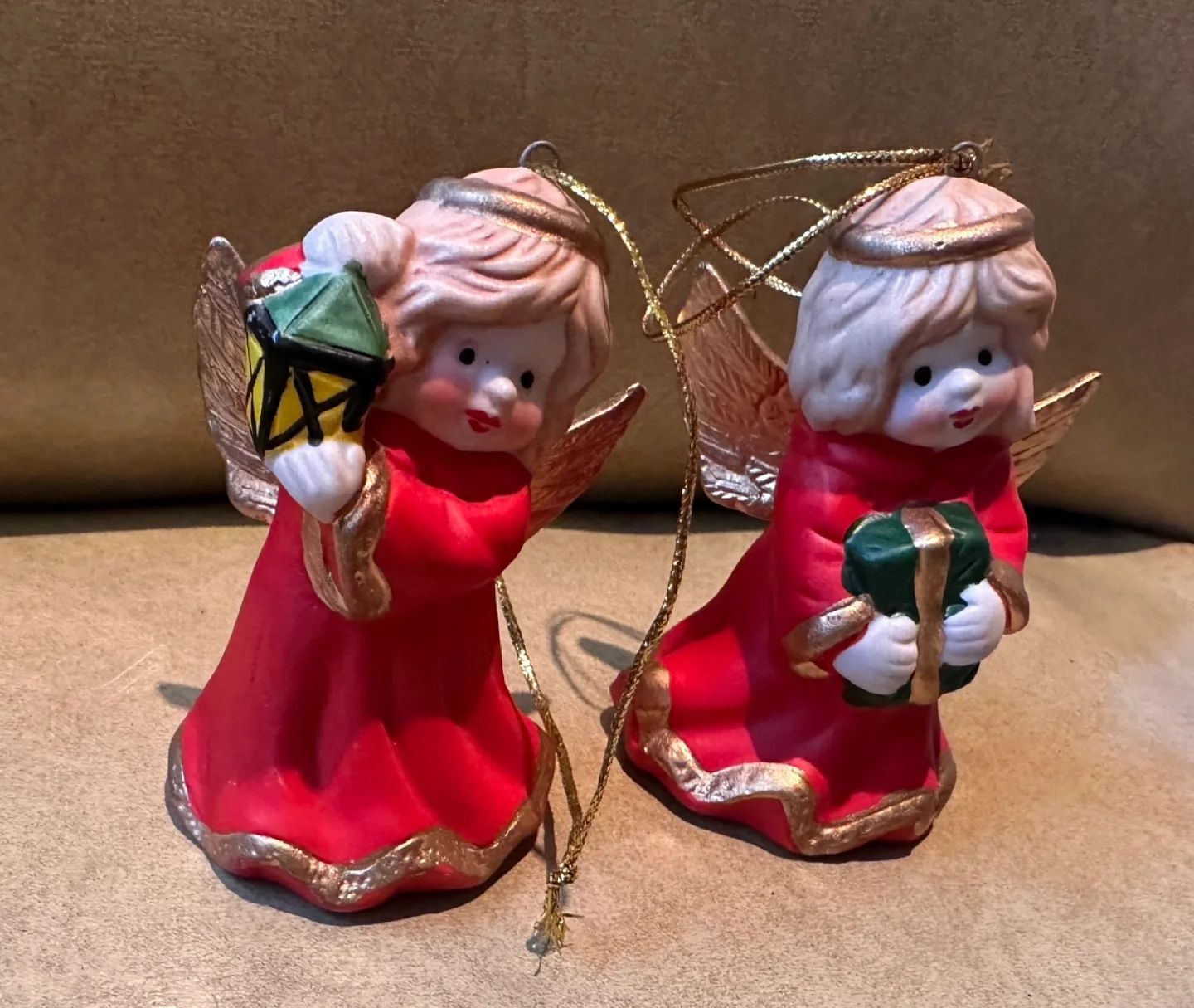 Set of 2 Ceramic Angel Ornaments image indicator(5)
