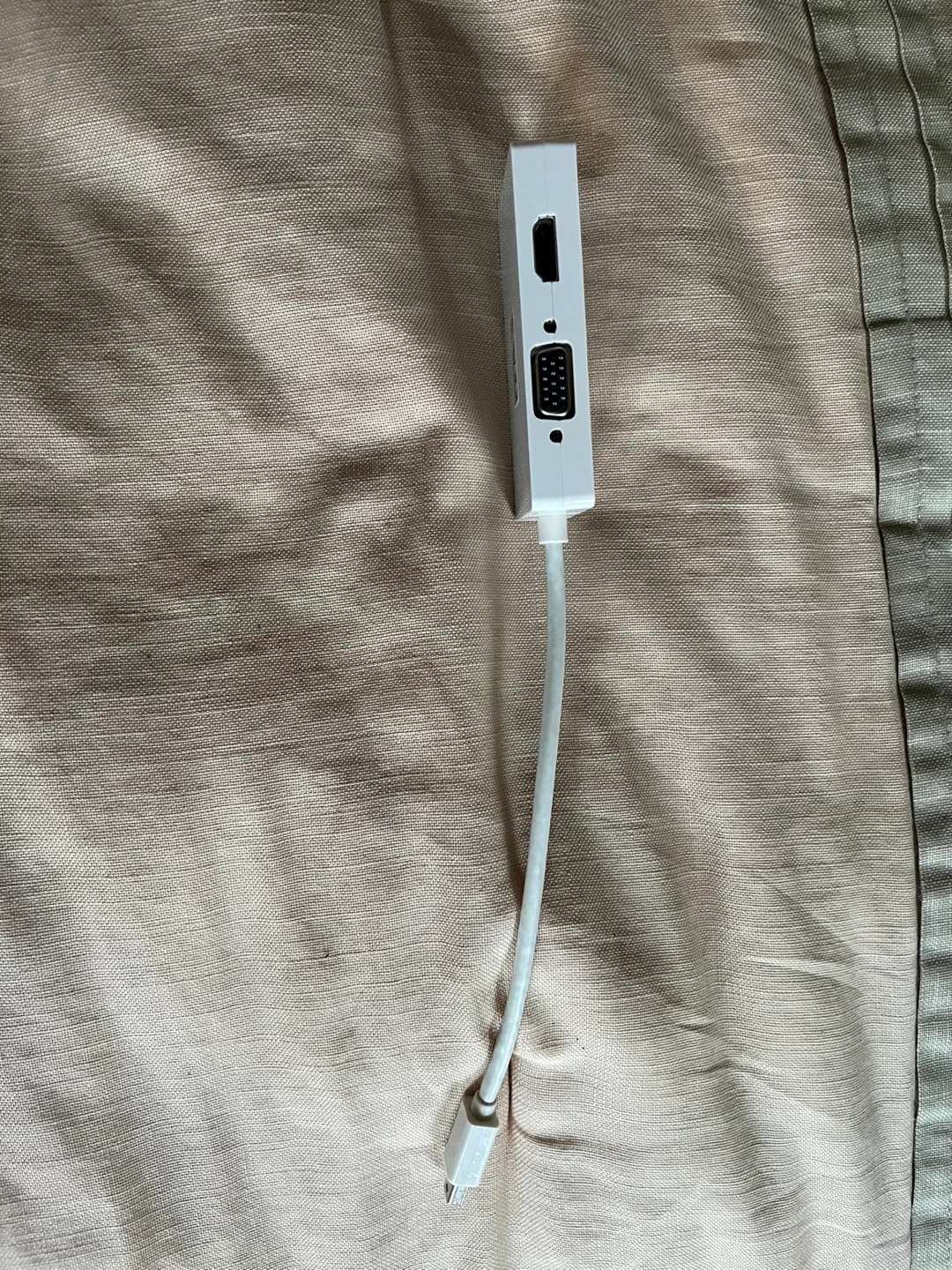 StarTech.com A/V Adapter 3-in-1 Mini DisplayPort to VGA DVI HDMI image indicator(2)