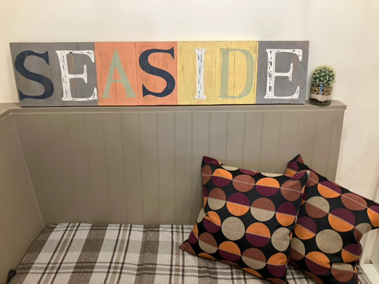 Rustic Seaside Wooden Sign image indicator(4)