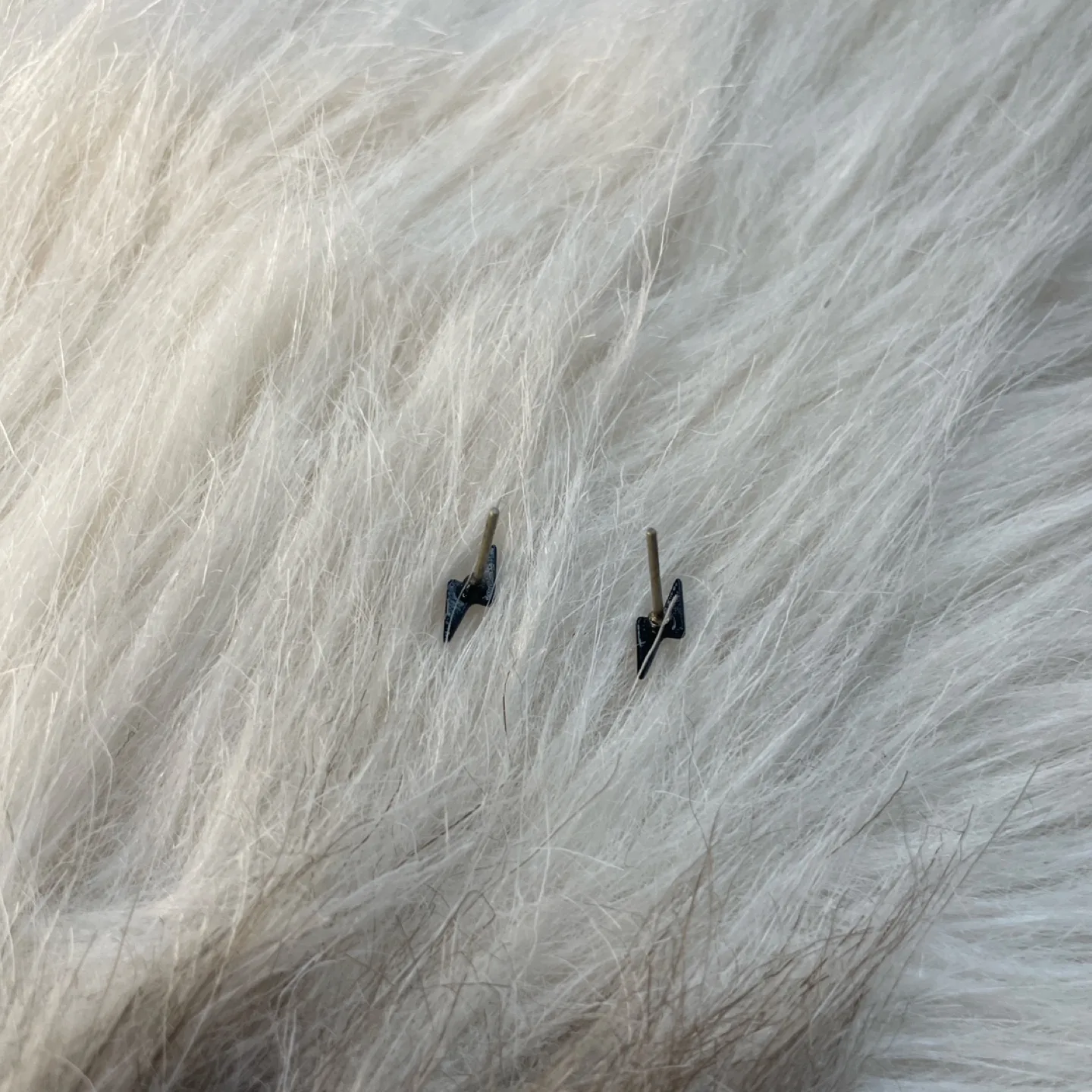 Black Lightning Bolt Earrings image indicator(2)