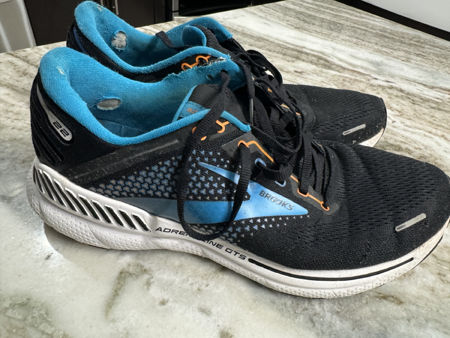 Brooks Adrenaline GTS 22 Running Shoes - photo 5