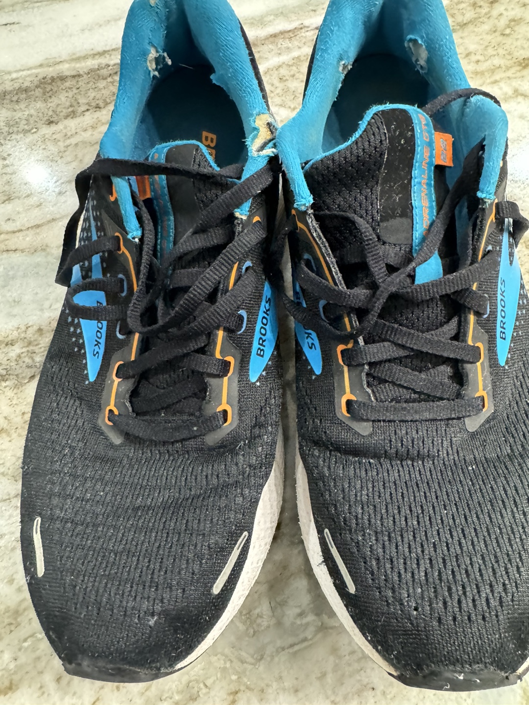 Brooks Adrenaline GTS 22 Running Shoes