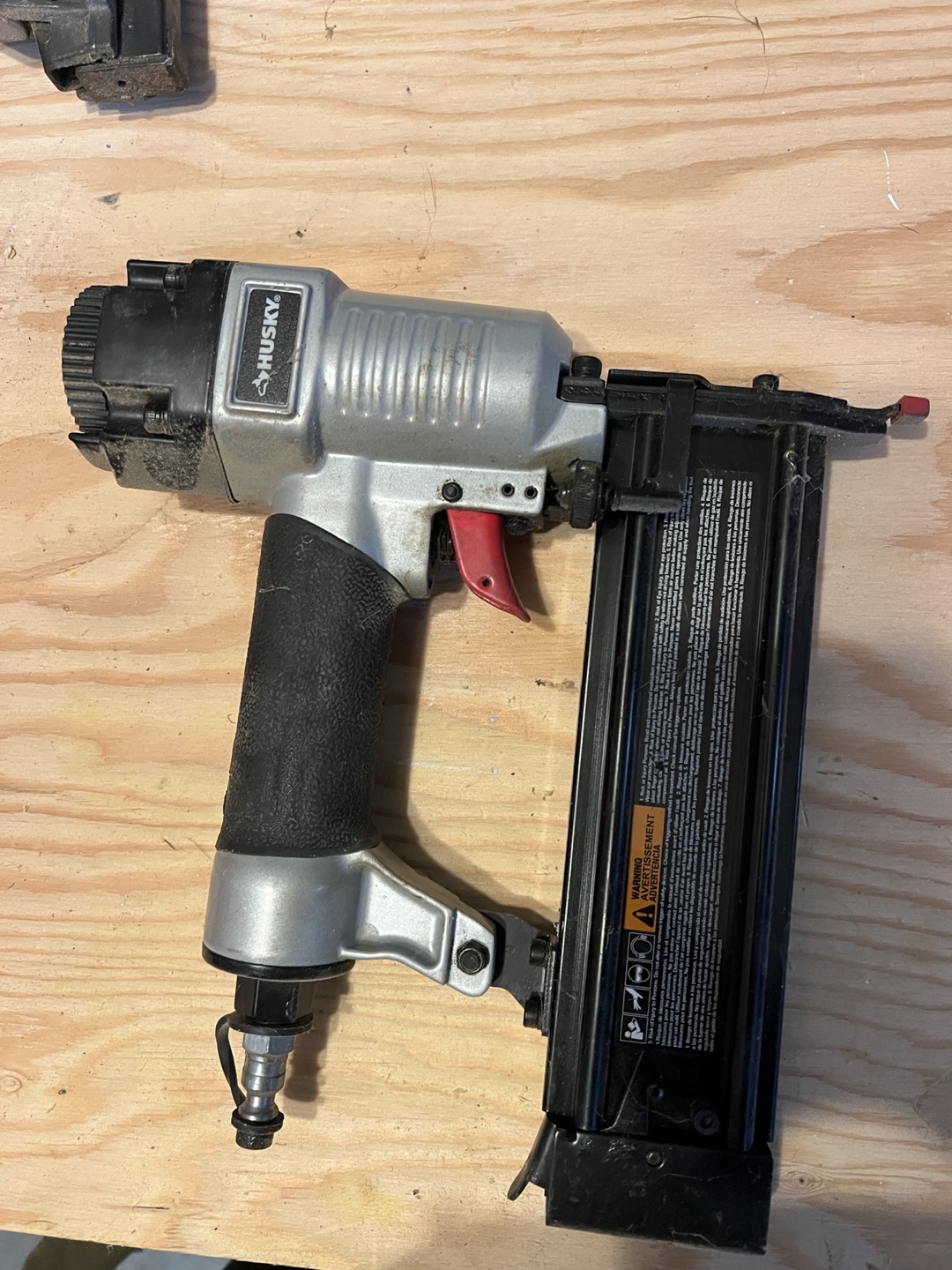 Husky pin nailer