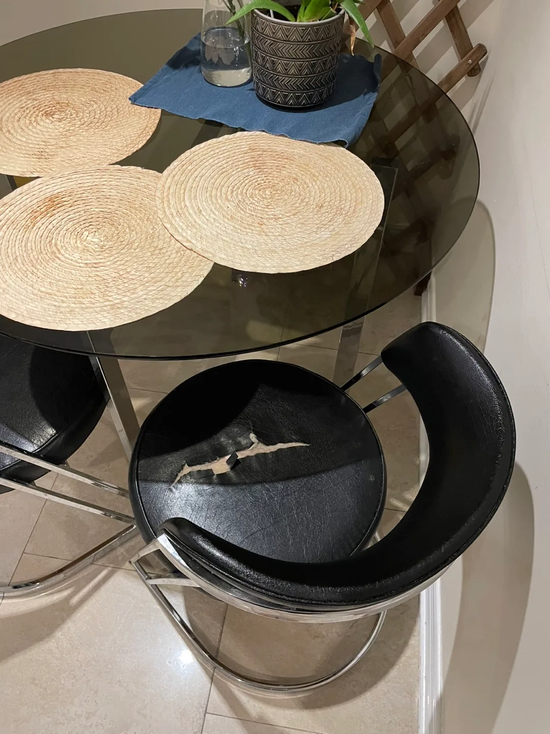 Glass Dining Table and Two Chairs 🥕 image indicator(4)