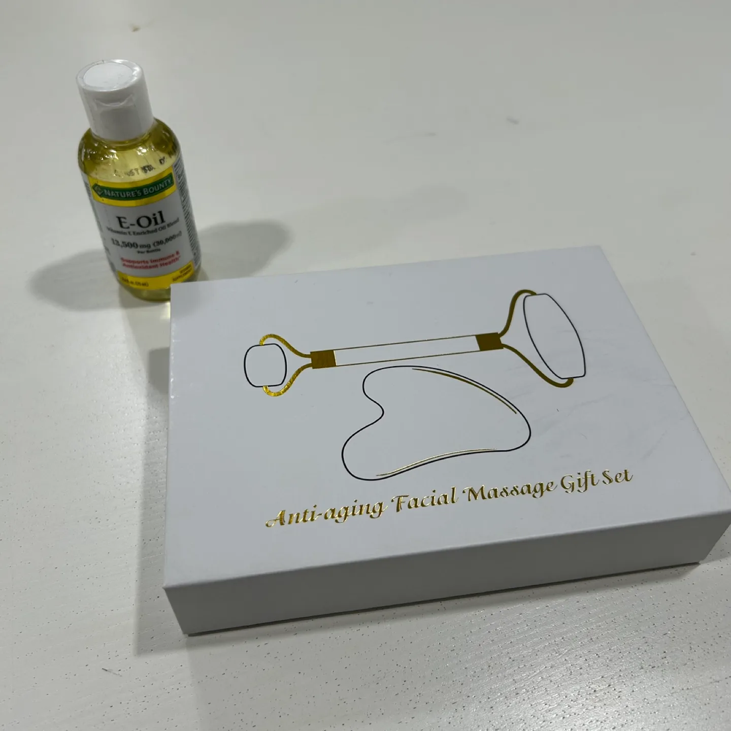 Facial Roller, Gua Sha & E-Oil Bundle image indicator(2)