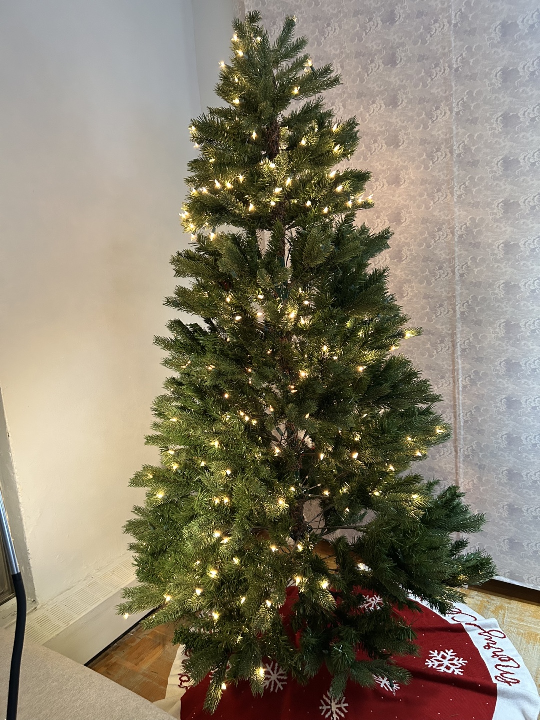 Pre-lit Christmas Tree-6.5 ft