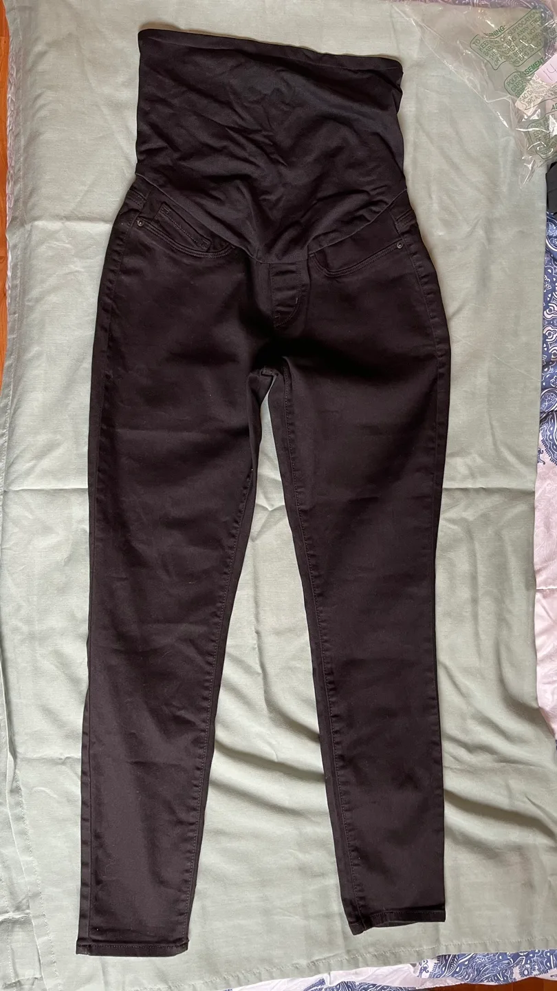 Levi's Maternity Skinny Jeans image indicator(2)