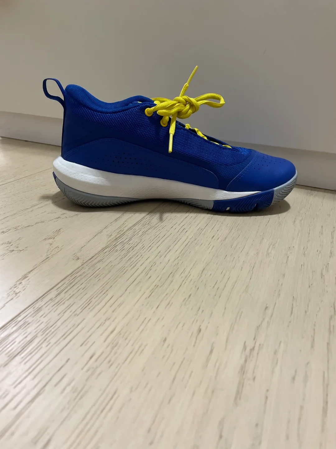 Curry GS SC 3Zero IV size 6y image indicator(3)