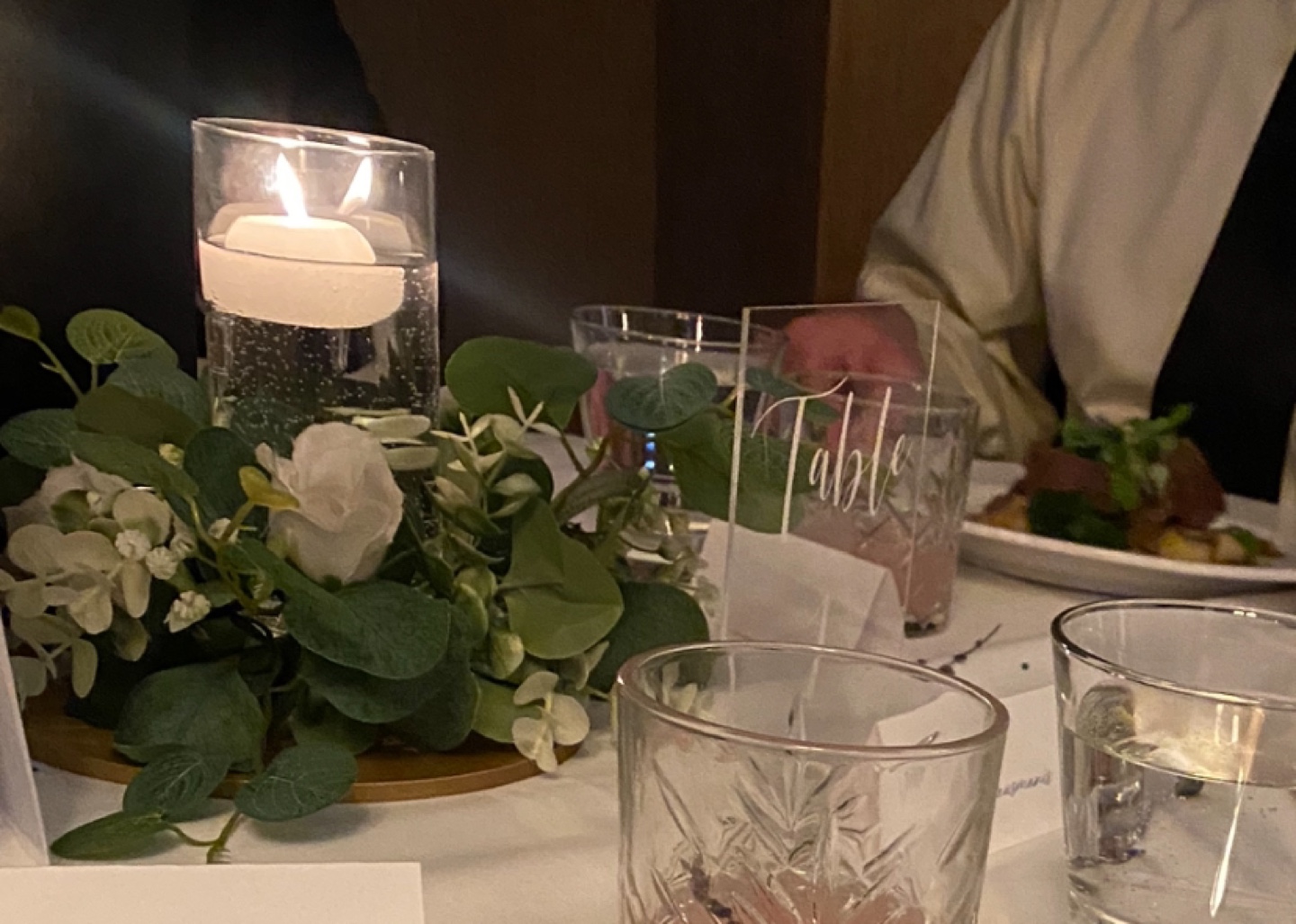 12 Centerpieces w Greenery & Flowers, Glass Vase, Bases - photo 3
