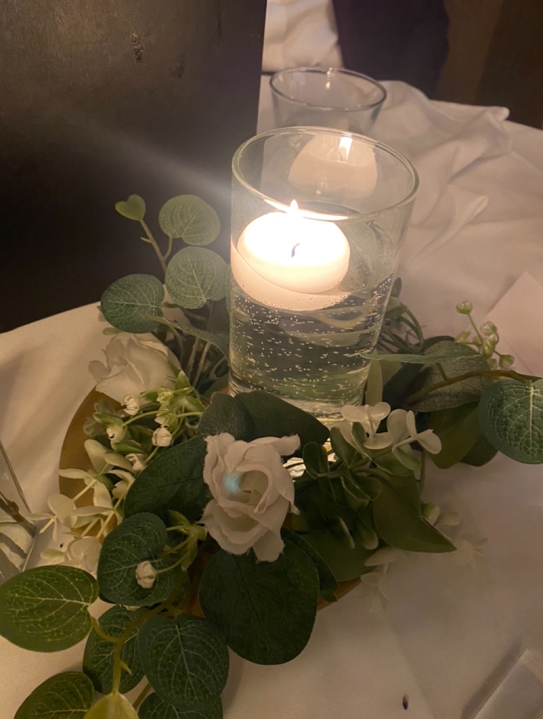 12 Centerpieces w Greenery & Flowers, Glass Vase, Bases - photo 2
