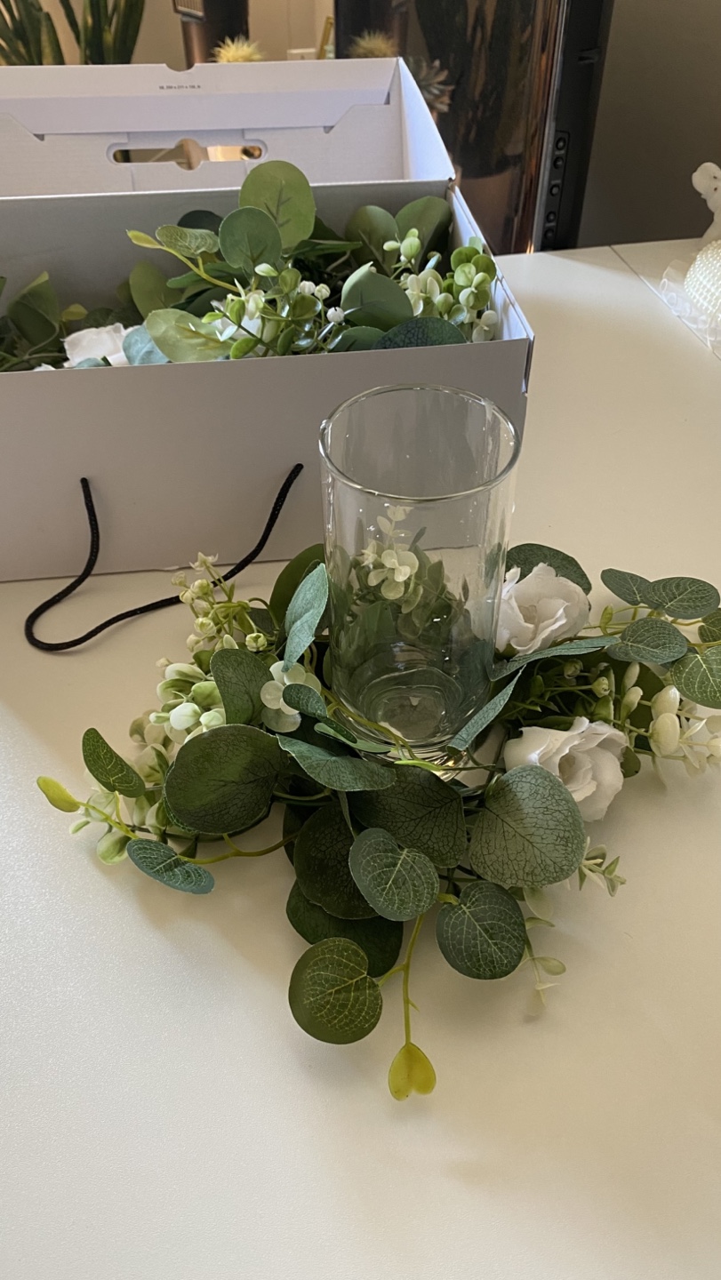 12 Centerpieces w Greenery & Flowers, Glass Vase, Bases