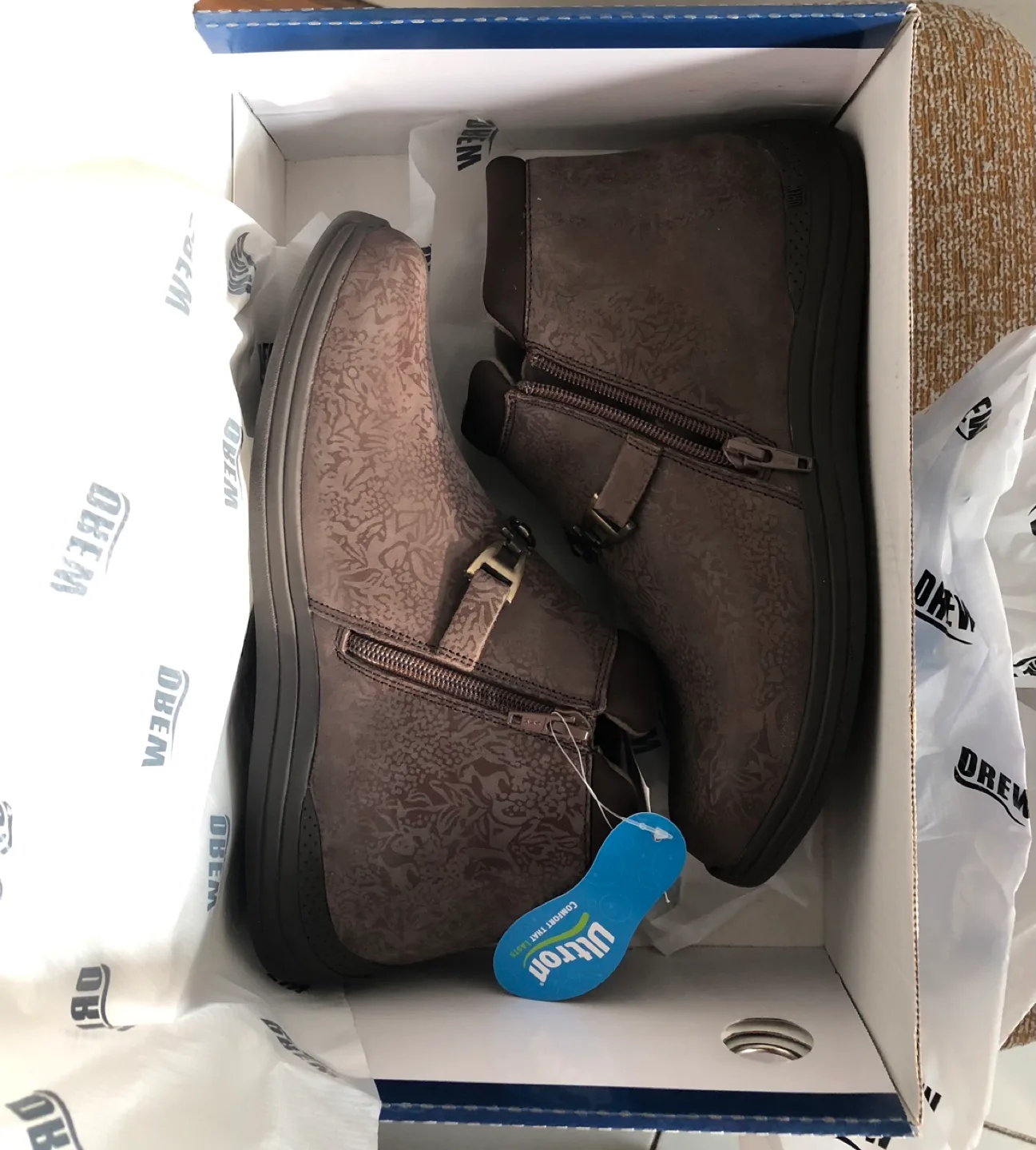 Drew Women's Brown Ankle Boots image indicator(4)