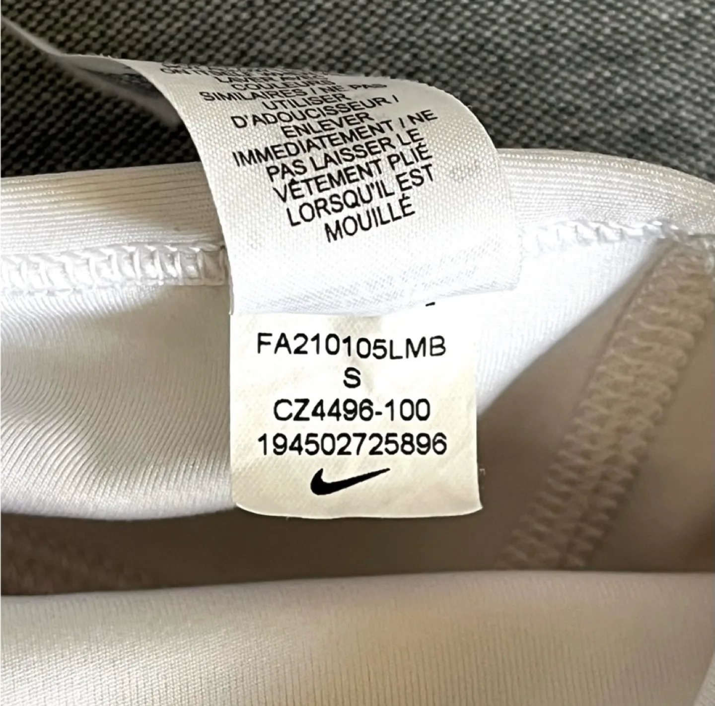 Nike Swoosh Bra image indicator(4)