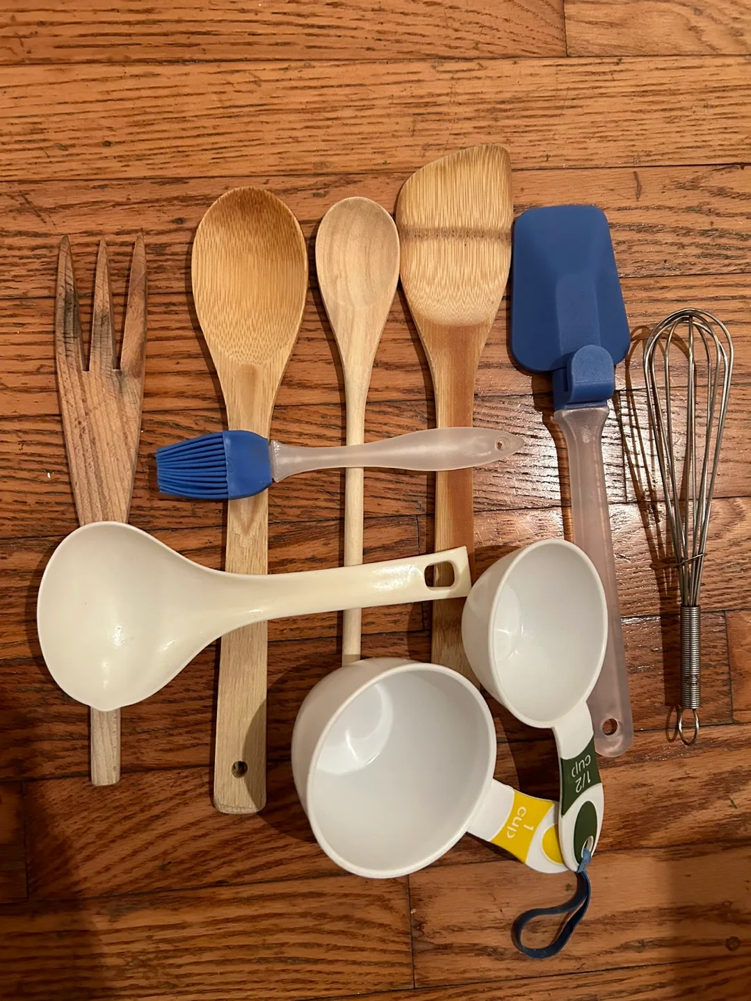 Kitchen Utensil Set thumbnail