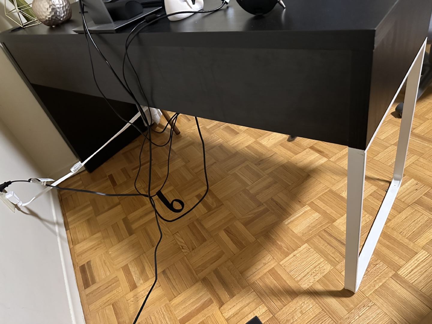 IKEA MICKE Desk Black/White - photo 2