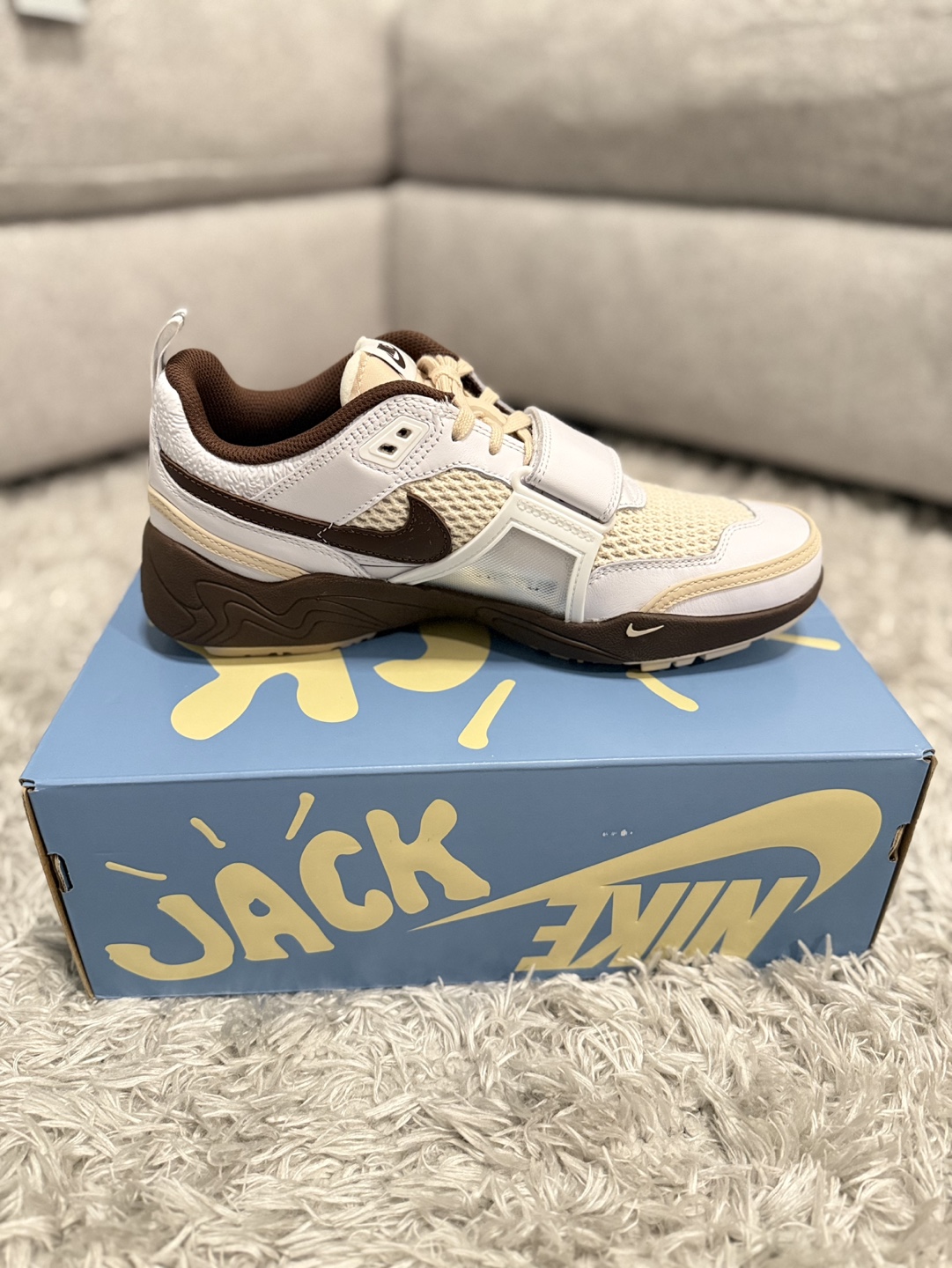 Nike x Travis Scott. Nike zoom field jazz