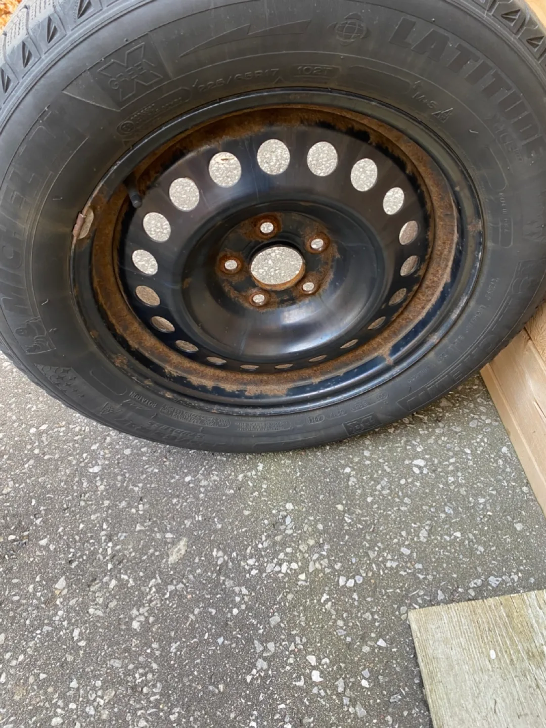 Set of 4 Winter Tires & Rims image indicator(2)