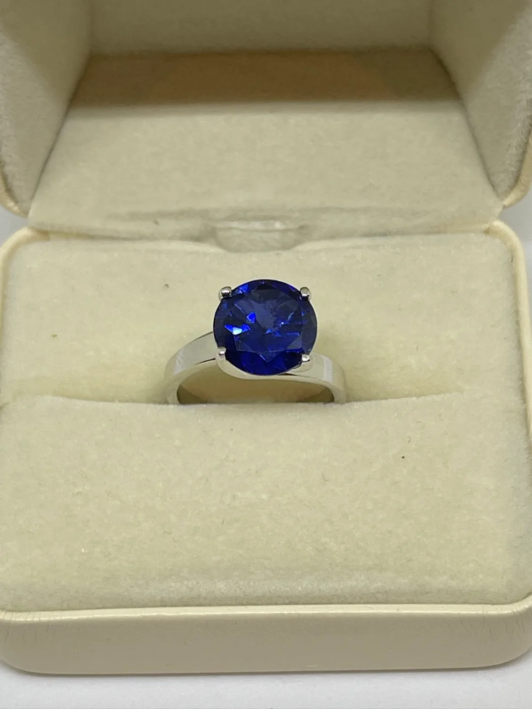 Blue gemstone Ring Size 6.5 thumbnail