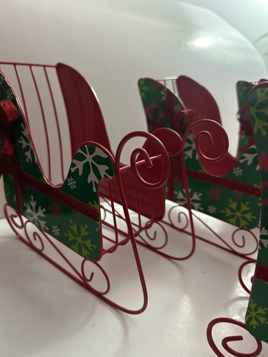 Set of 4 Vintage Christmas Sleighs image indicator(2)