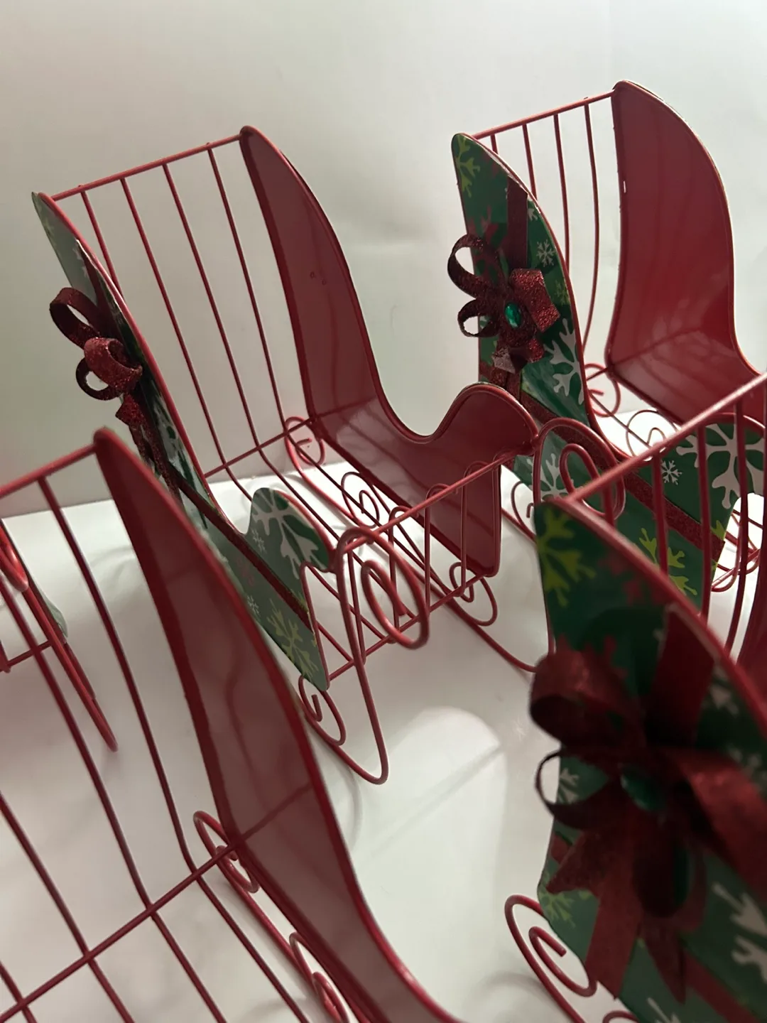 Set of 4 Vintage Christmas Sleighs image indicator(4)