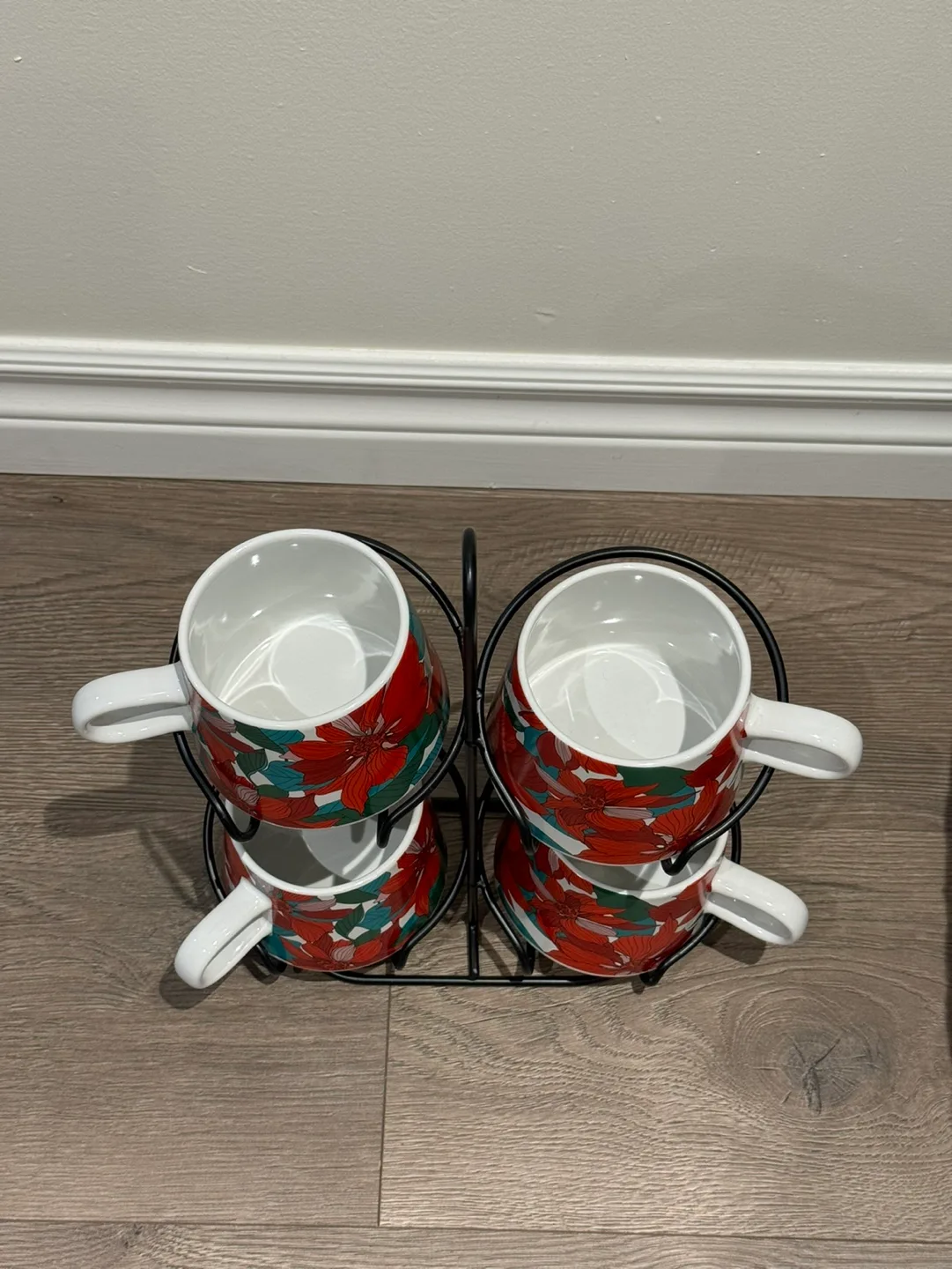 Set of 4 Christmas Mugs image indicator(5)