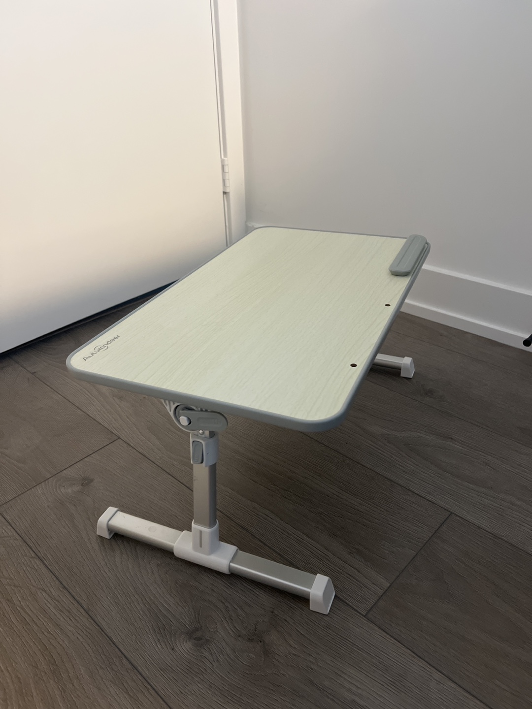 Adjustable Laptop Table for bed