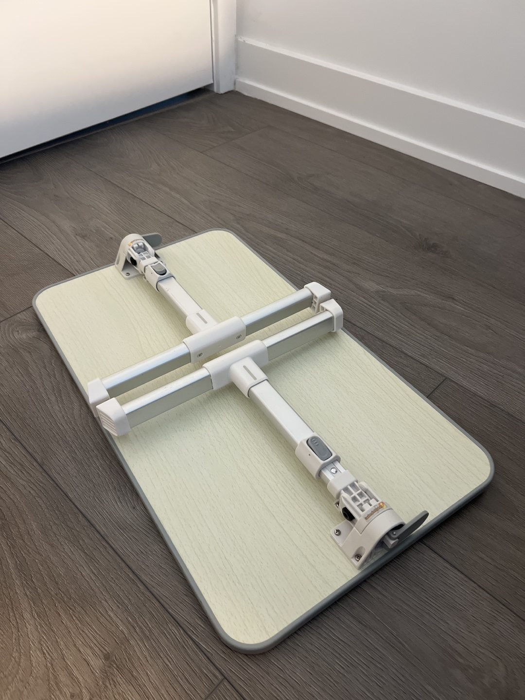 Adjustable Laptop Table for bed - photo 3