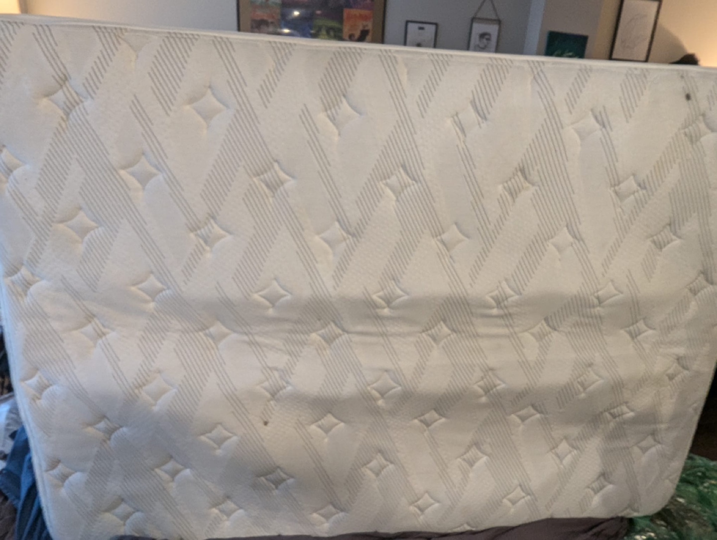 Queen Mattress + Box spring - photo 2