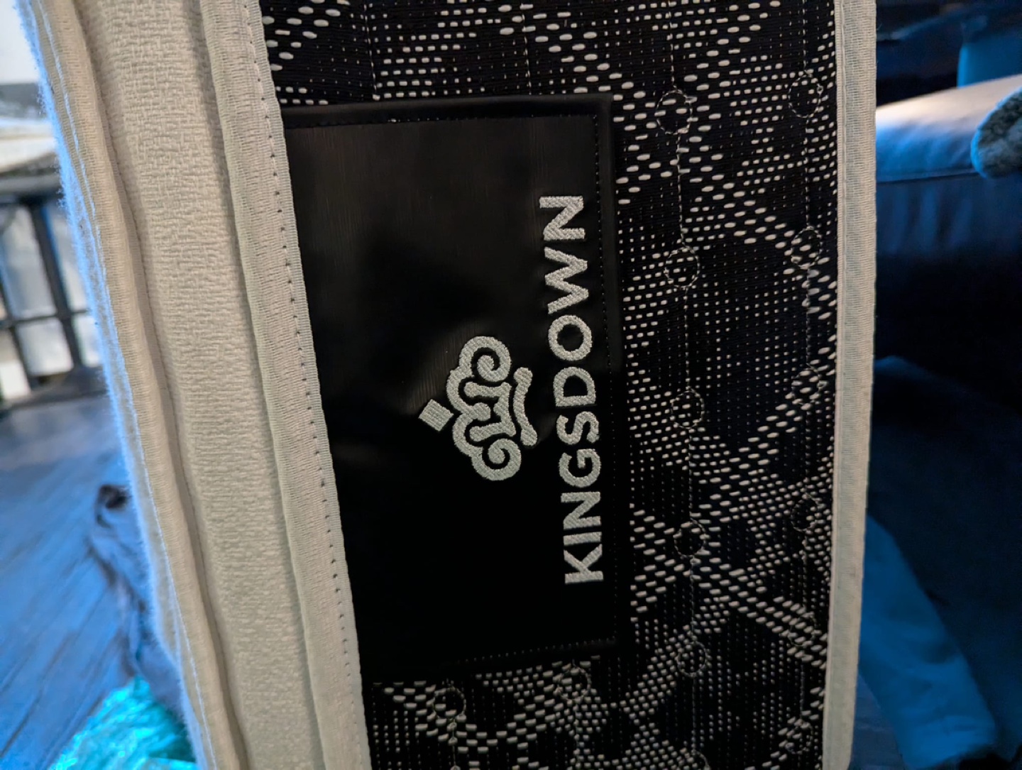 Queen Mattress + Box spring - photo 5