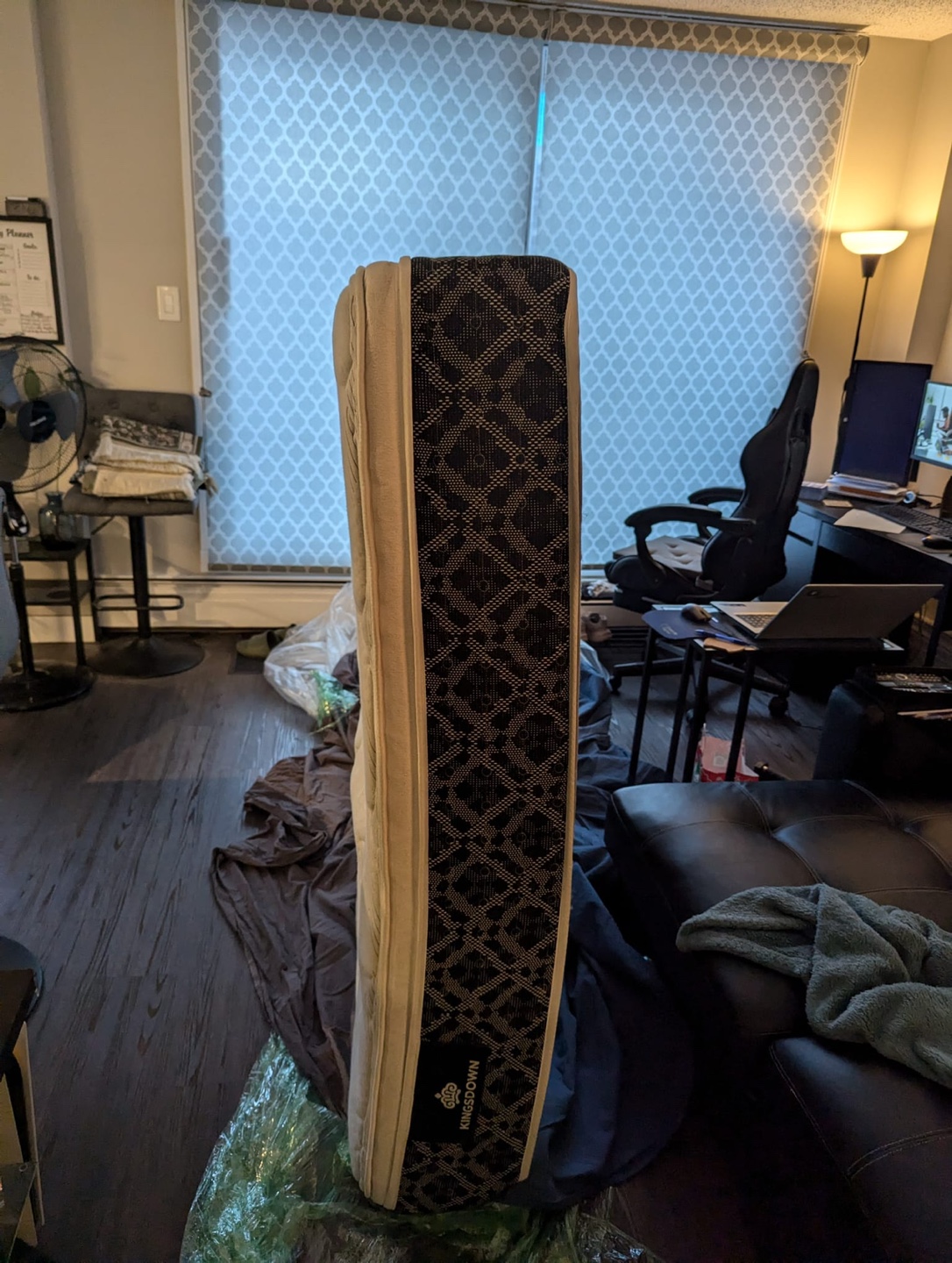 Queen Mattress + Box spring - photo 4