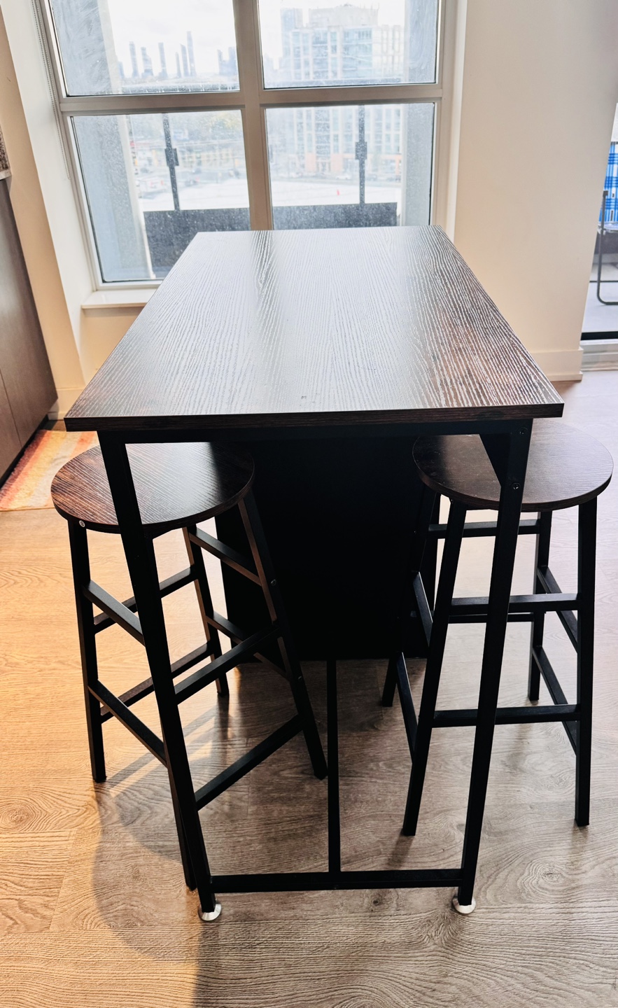 Kitchen Island with 2 Stools