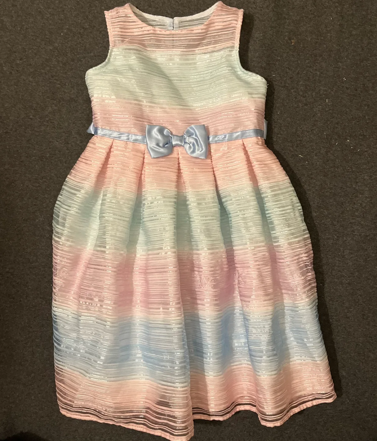 Girls' Pastel Dress with Bow• Size 4/5T thumbnail