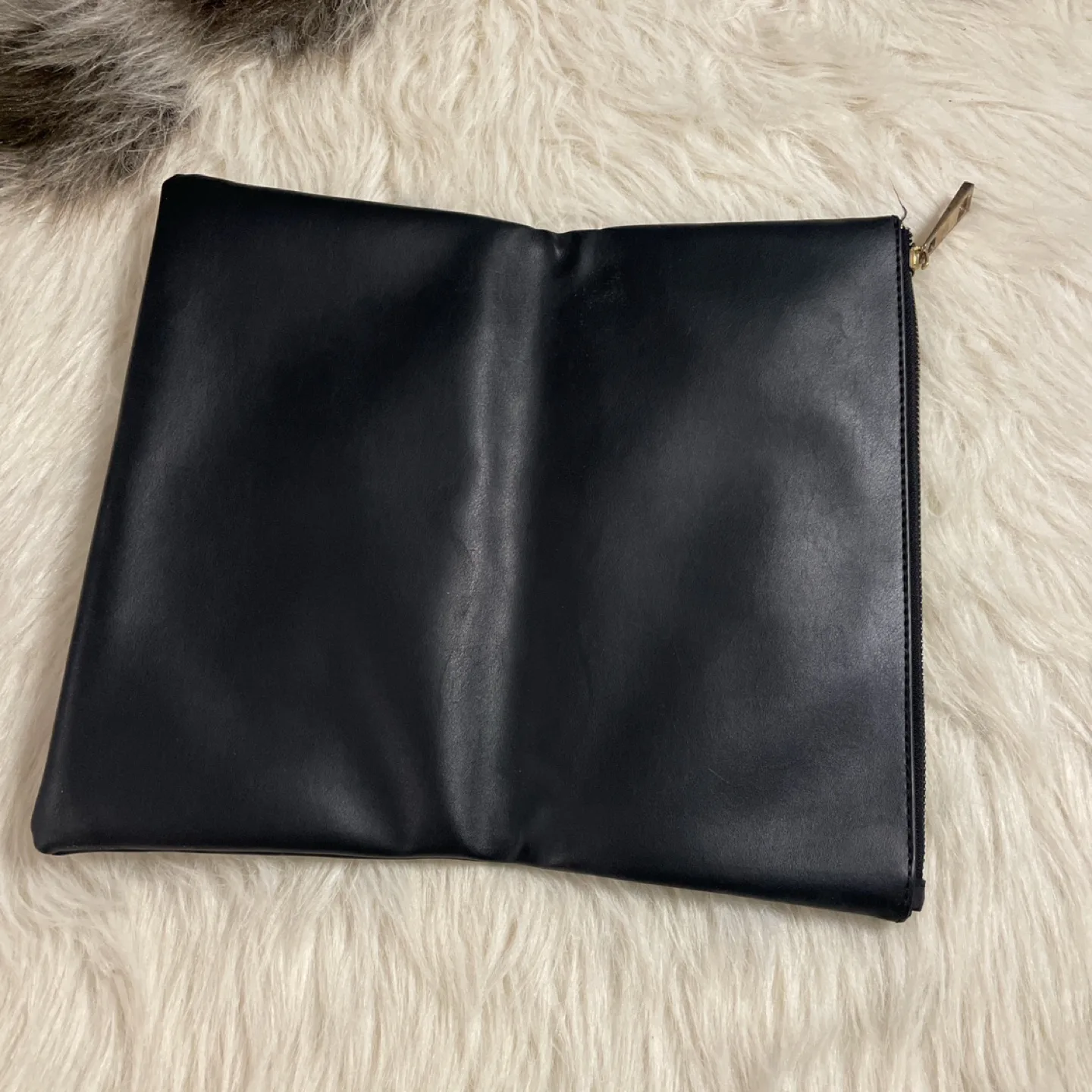 Black Clutch image indicator(3)