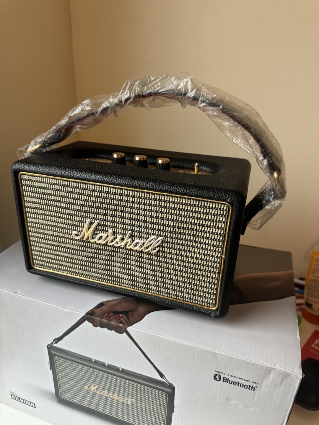 Marshall Kilburn Portable Bluetooth Speaker - photo 2