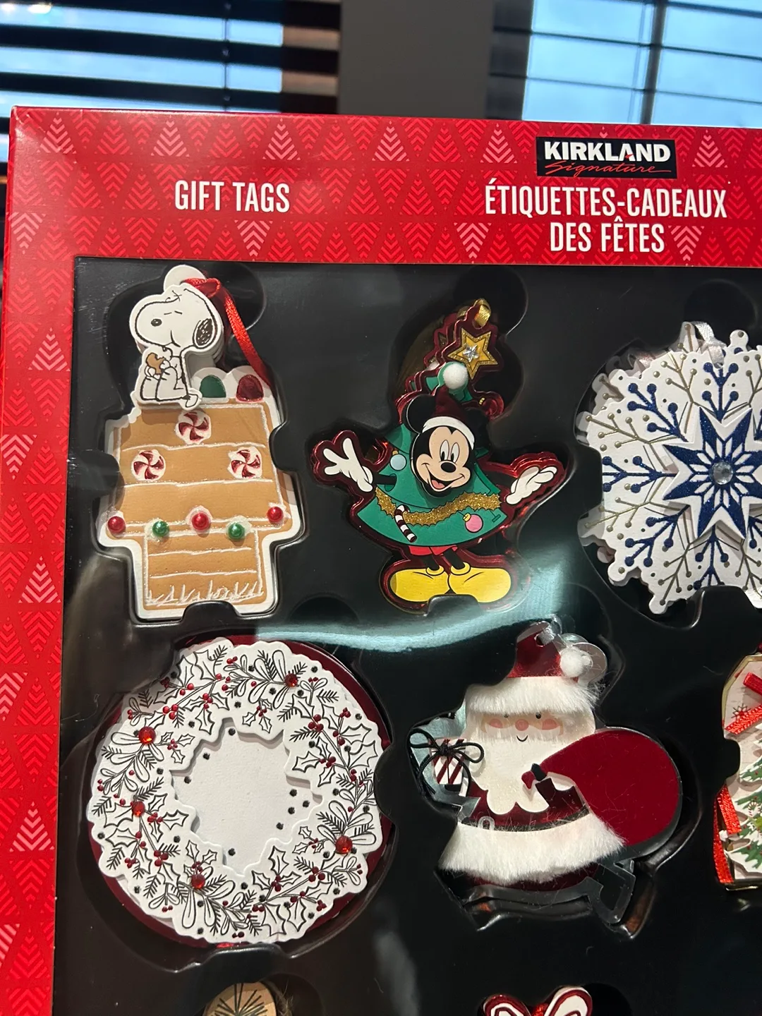 Kirkland Signature Holiday Gift Tags image indicator(4)