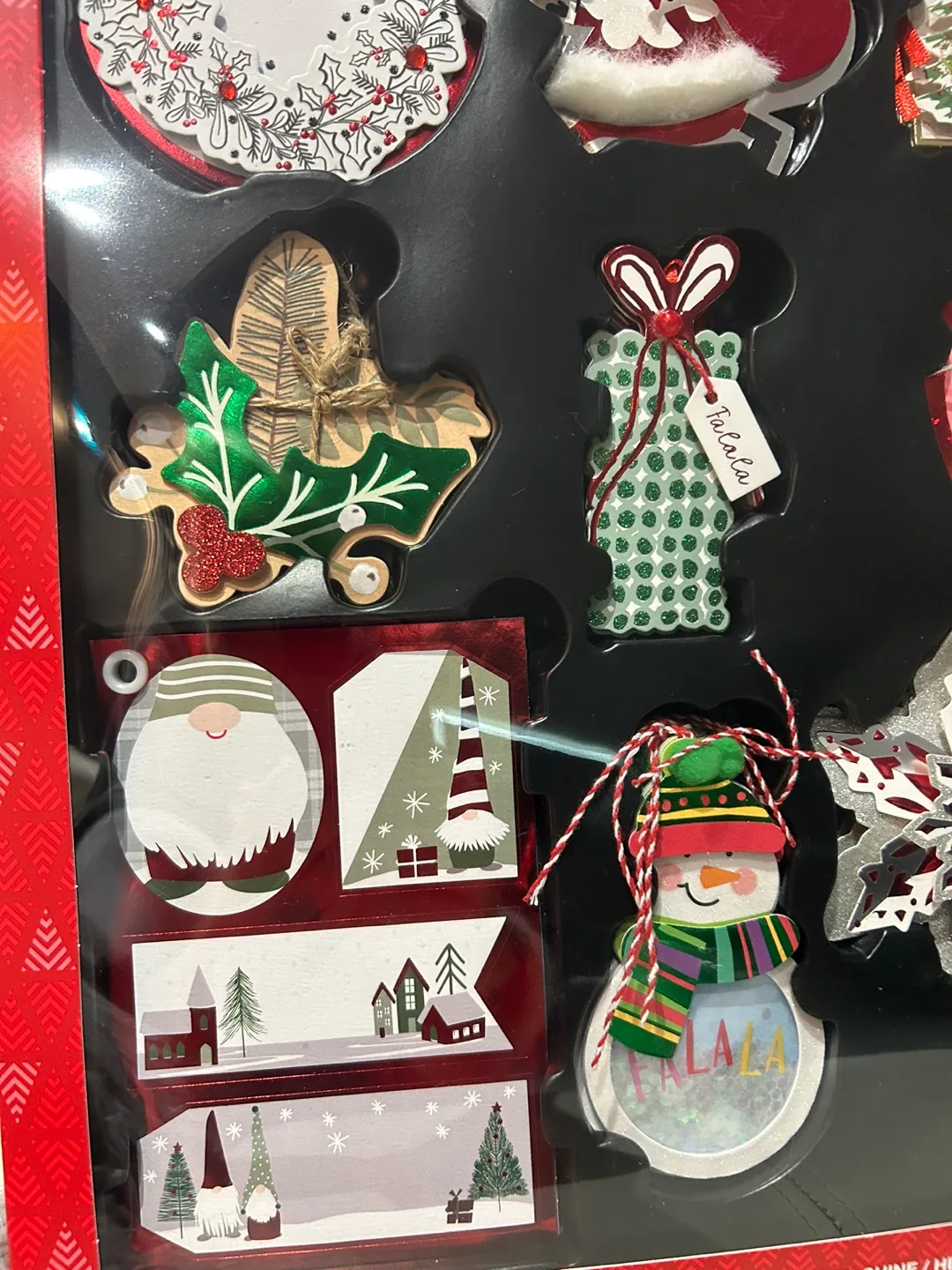 Kirkland Signature Holiday Gift Tags image indicator(5)