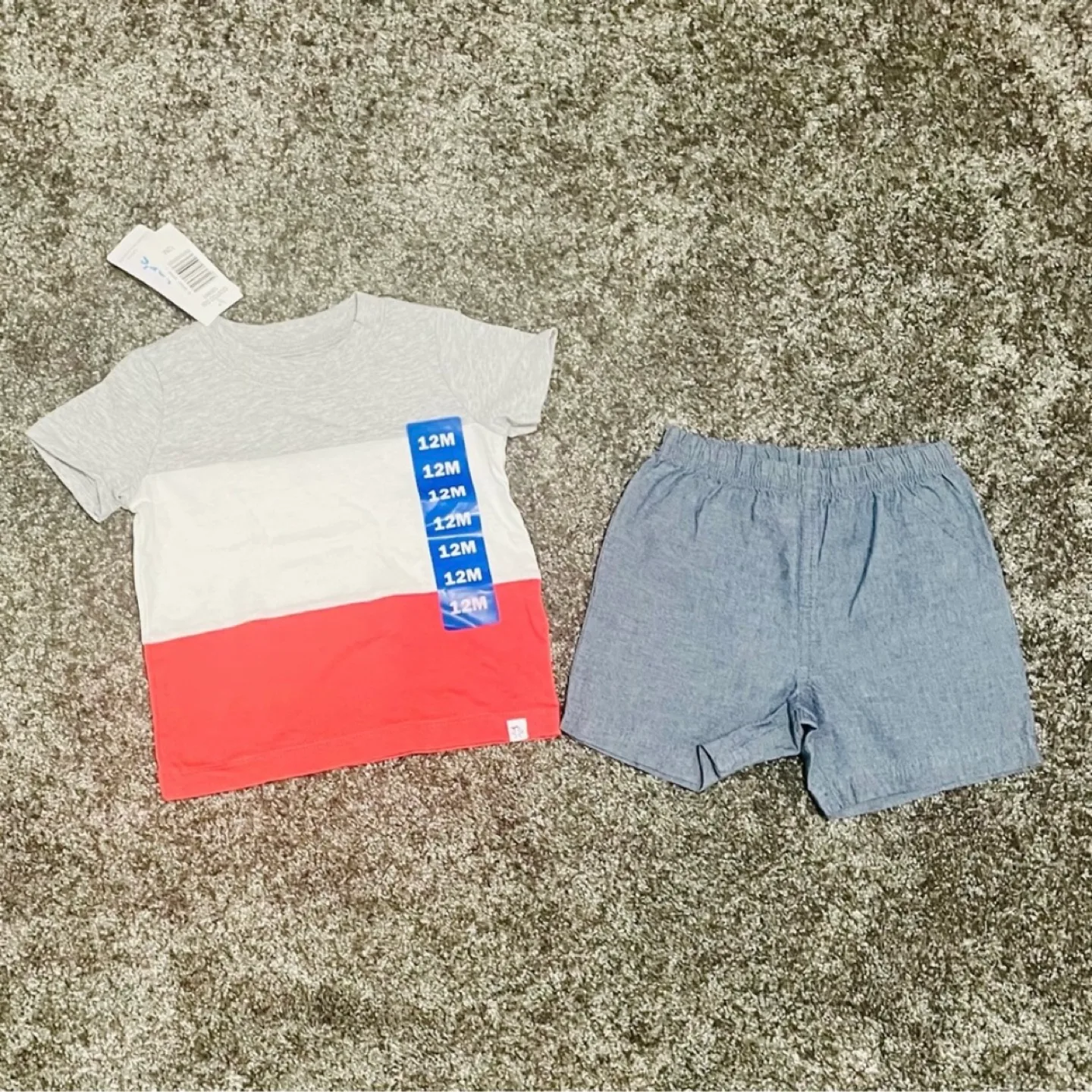 Carter's 2-Piece Baby Boy Outfit - Size 12 Months image indicator(4)