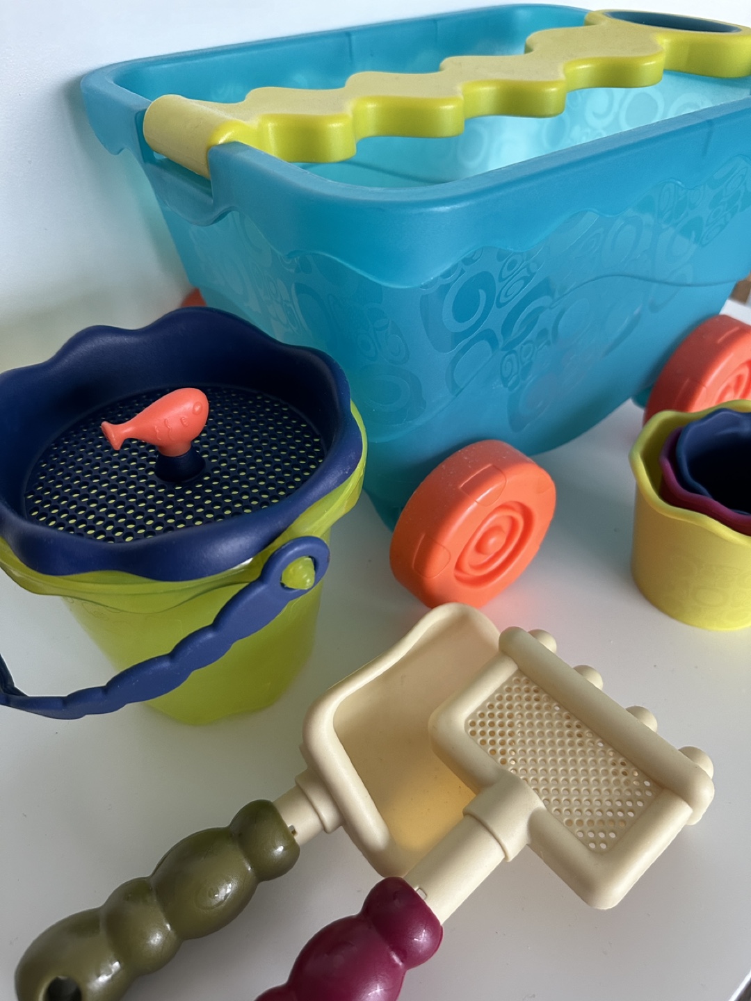 Green Toys Beach Wagon & Accessories