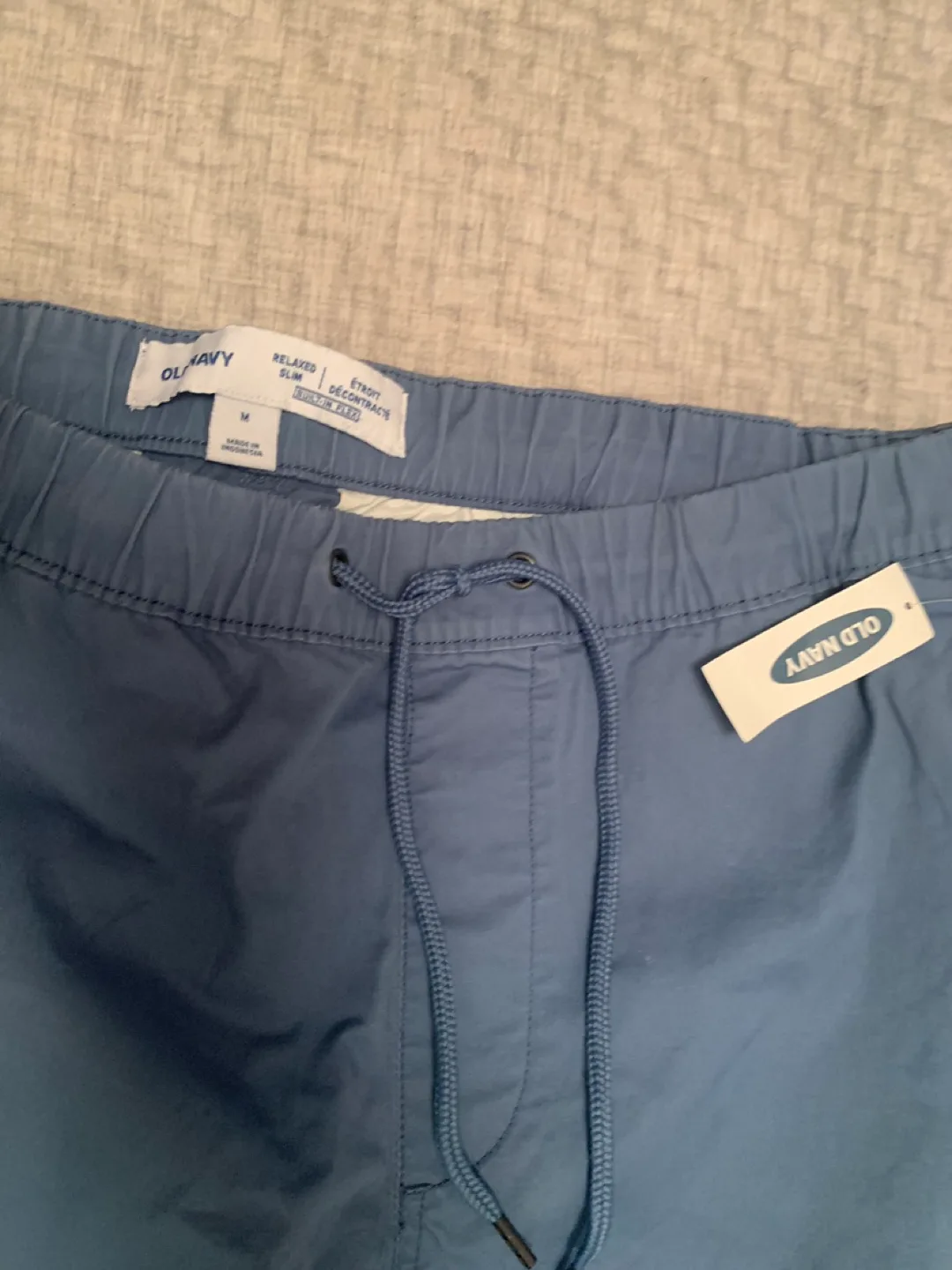 New with tags- Old Navy Men's Relaxed Slim Chino Pants image indicator(2)