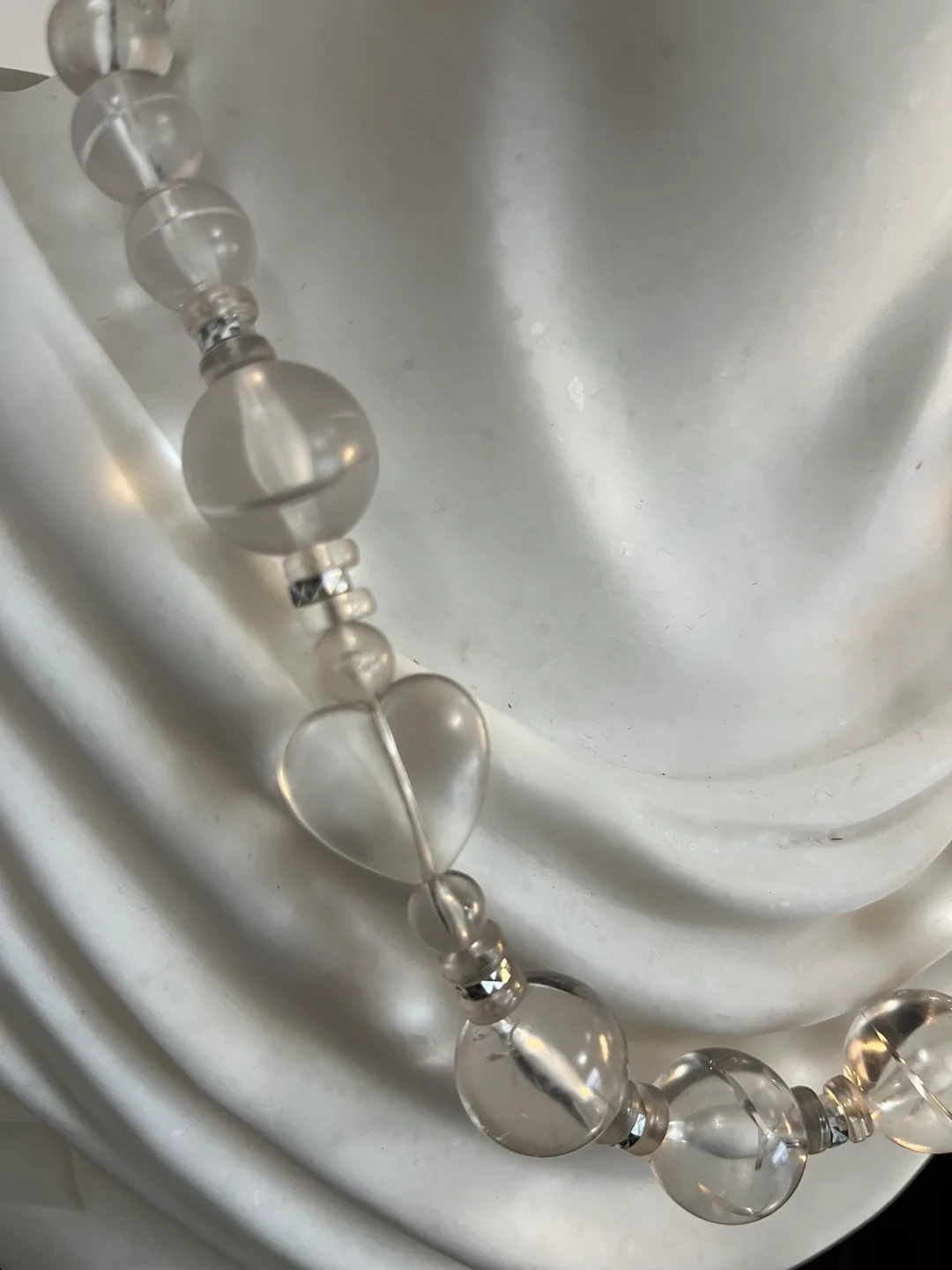 Vintage Lucite Heart Necklace Retro Mid-Century Modernist France image indicator(5)