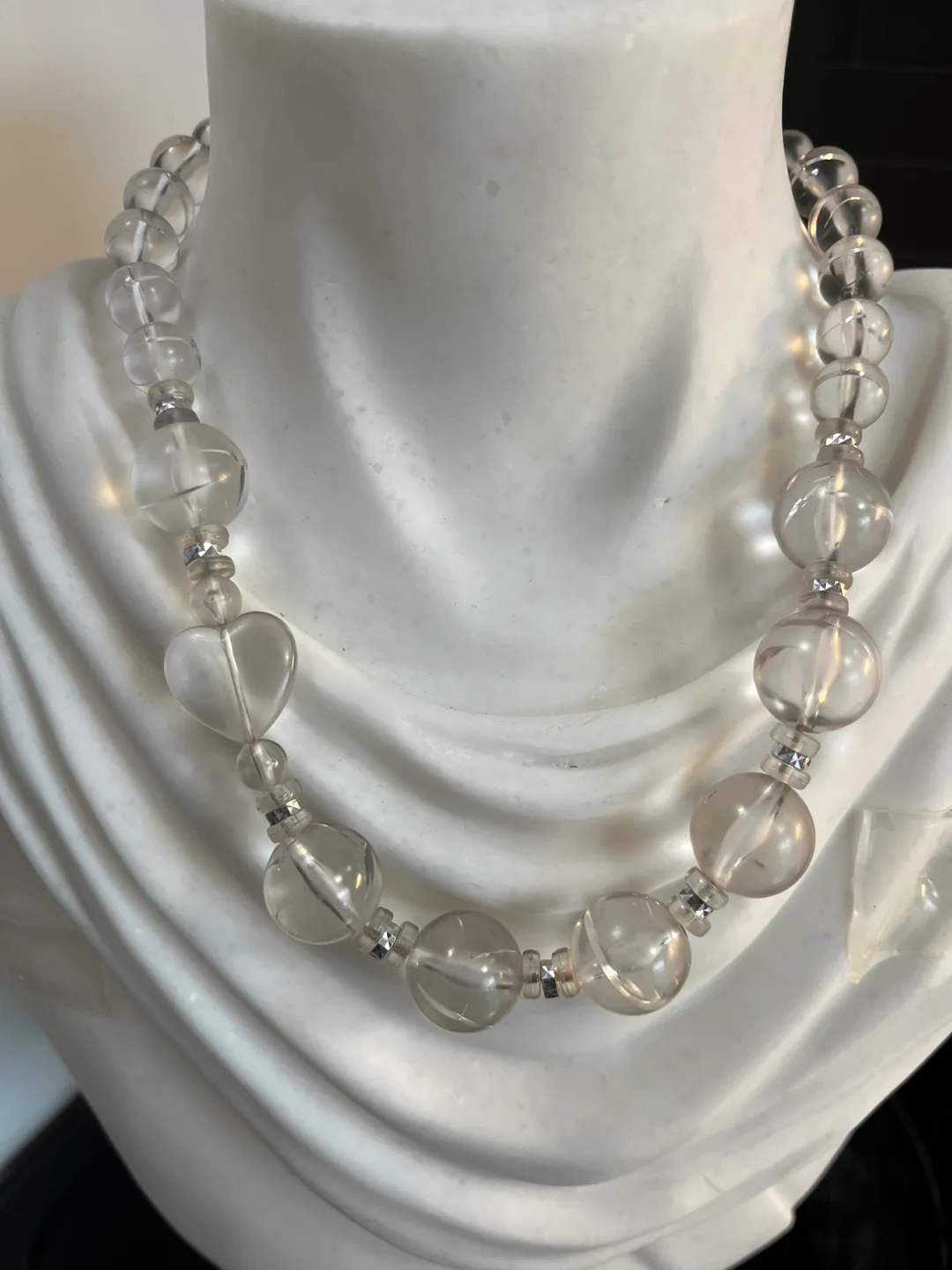 Vintage Lucite Heart Necklace Retro Mid-Century Modernist France image indicator(4)